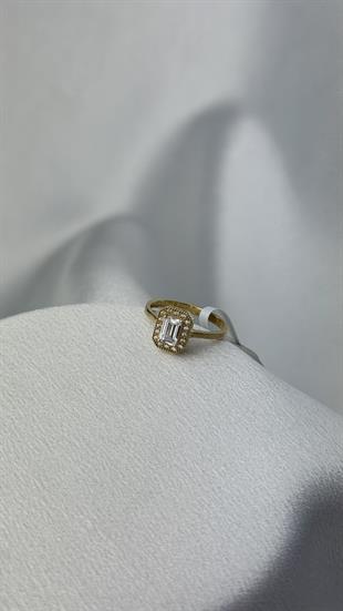 Baget Kesim Zirkon Taşlı Altın Yüzük