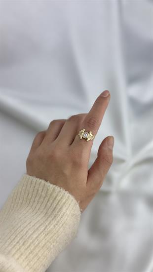 Baget Taşlı Tasarım Altın Yüzük