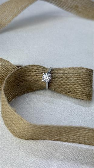 Beyaz Altın Tektaş Yüzük