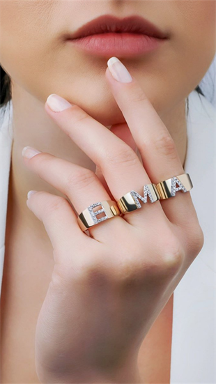 Kristal Taşlı M Harf Yüzük