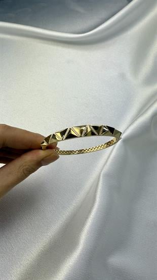 Taşlı Üçgen Tasarımlı Altın Kelepçe Bilezik