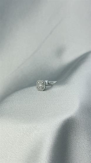 Zirkon Taşlı Baget Kesim Beyaz Altın Yüzük