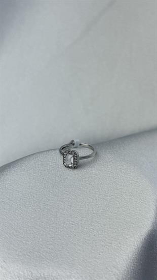 Zirkon Taşlı Beyaz Altın Yüzük