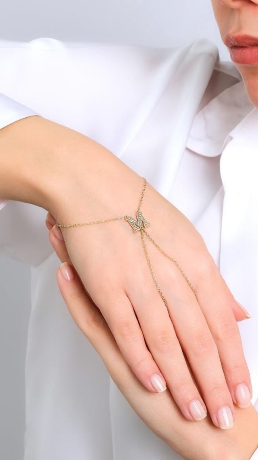 Altın Taşlı M Harf Şahmeran