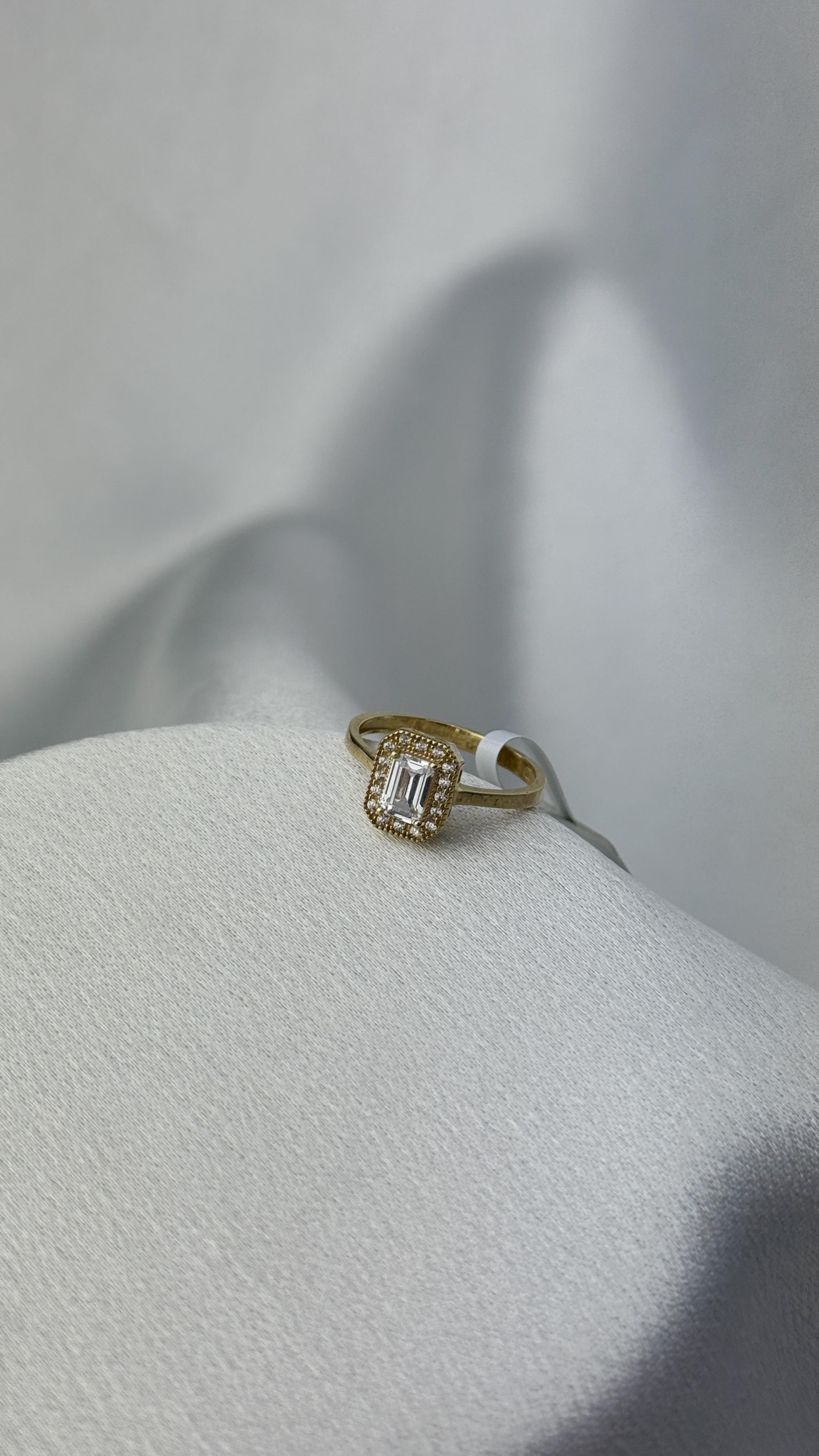 Baget Kesim Zirkon Taşlı Altın Yüzük