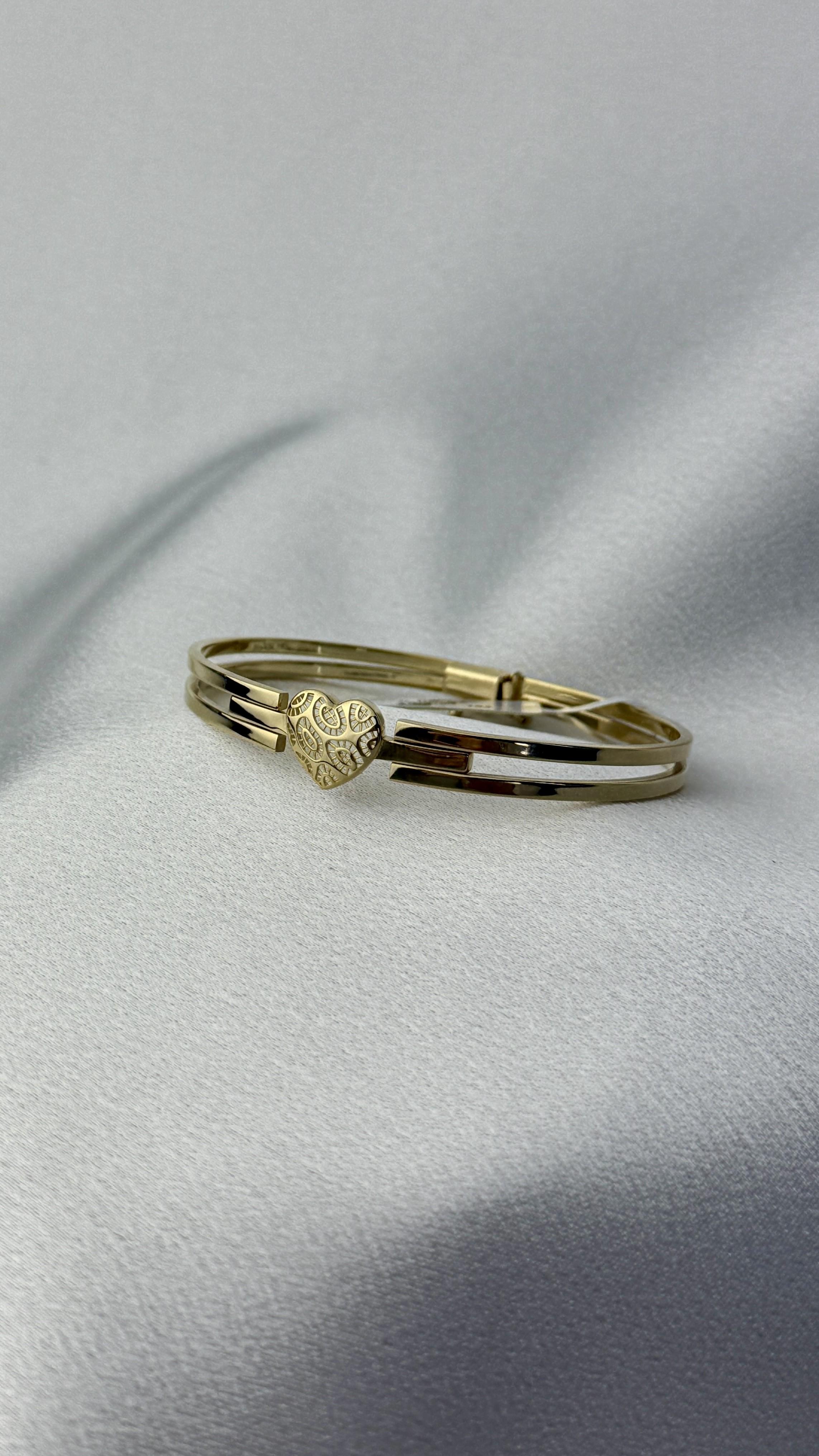 Çift Kollu Kalp Figürlü Altın Kelepçe Bilezik