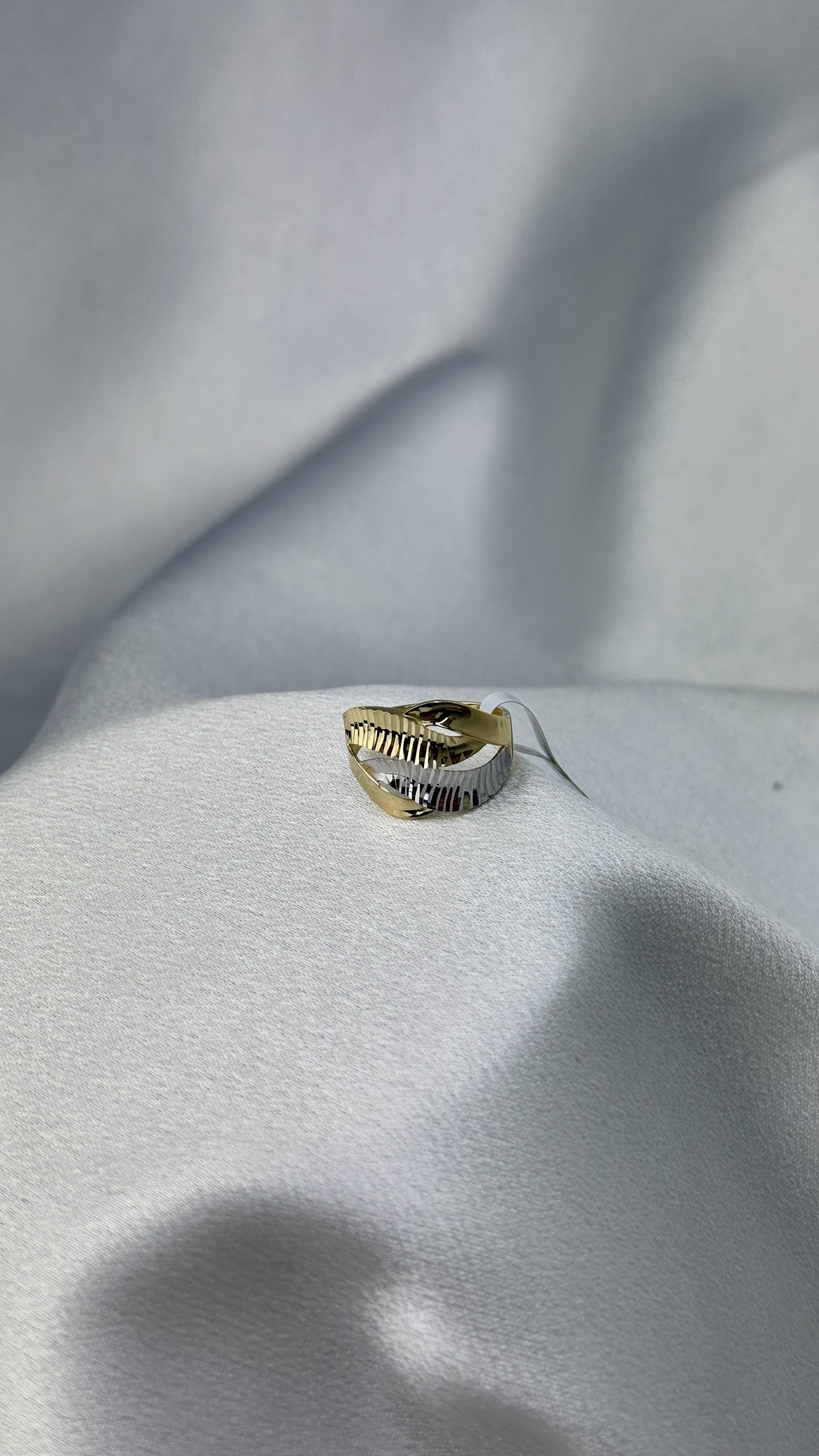 Çift Renk Işıltılı Sarmal Altın Yüzük