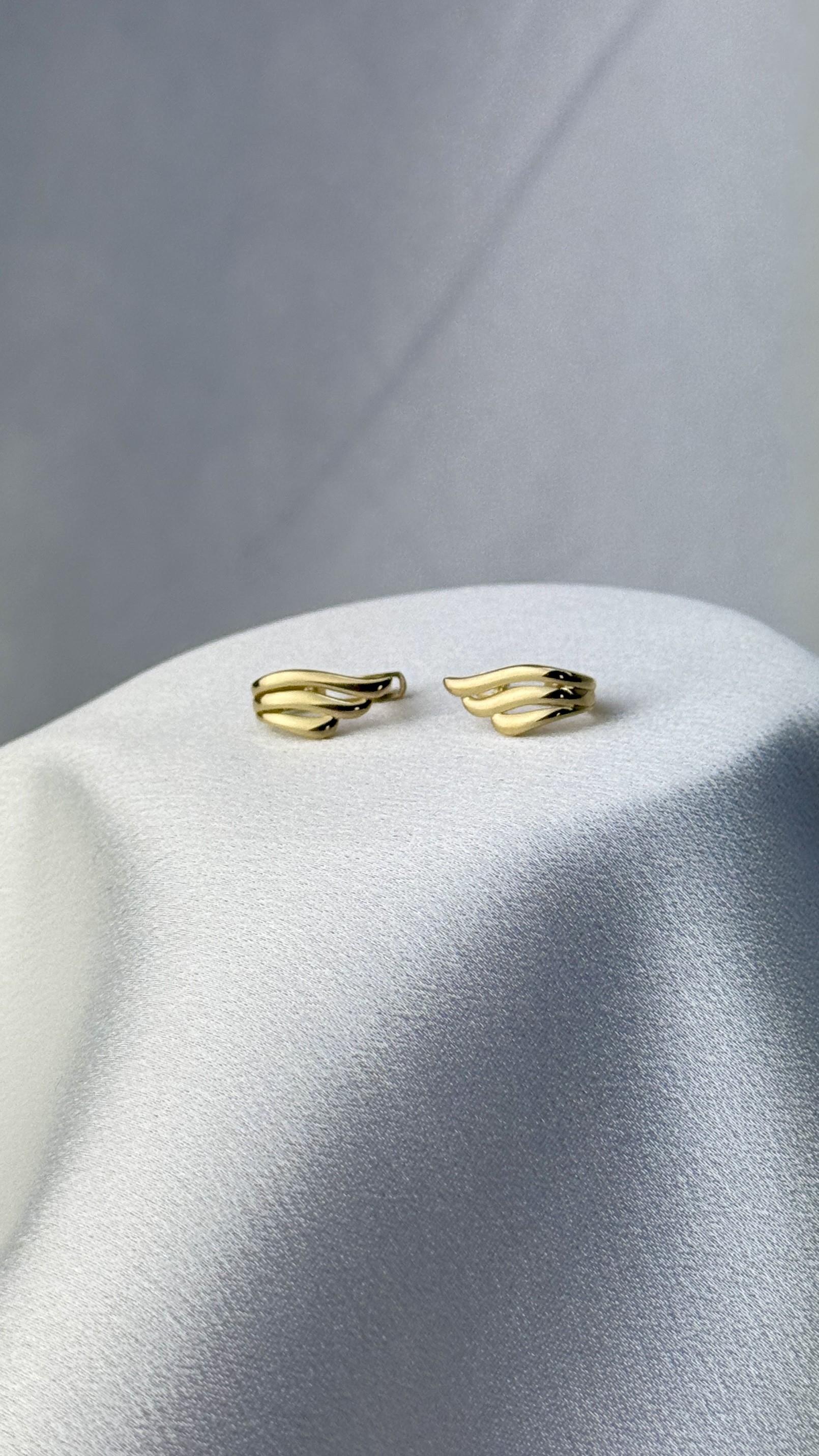 J Model Altın Küpe