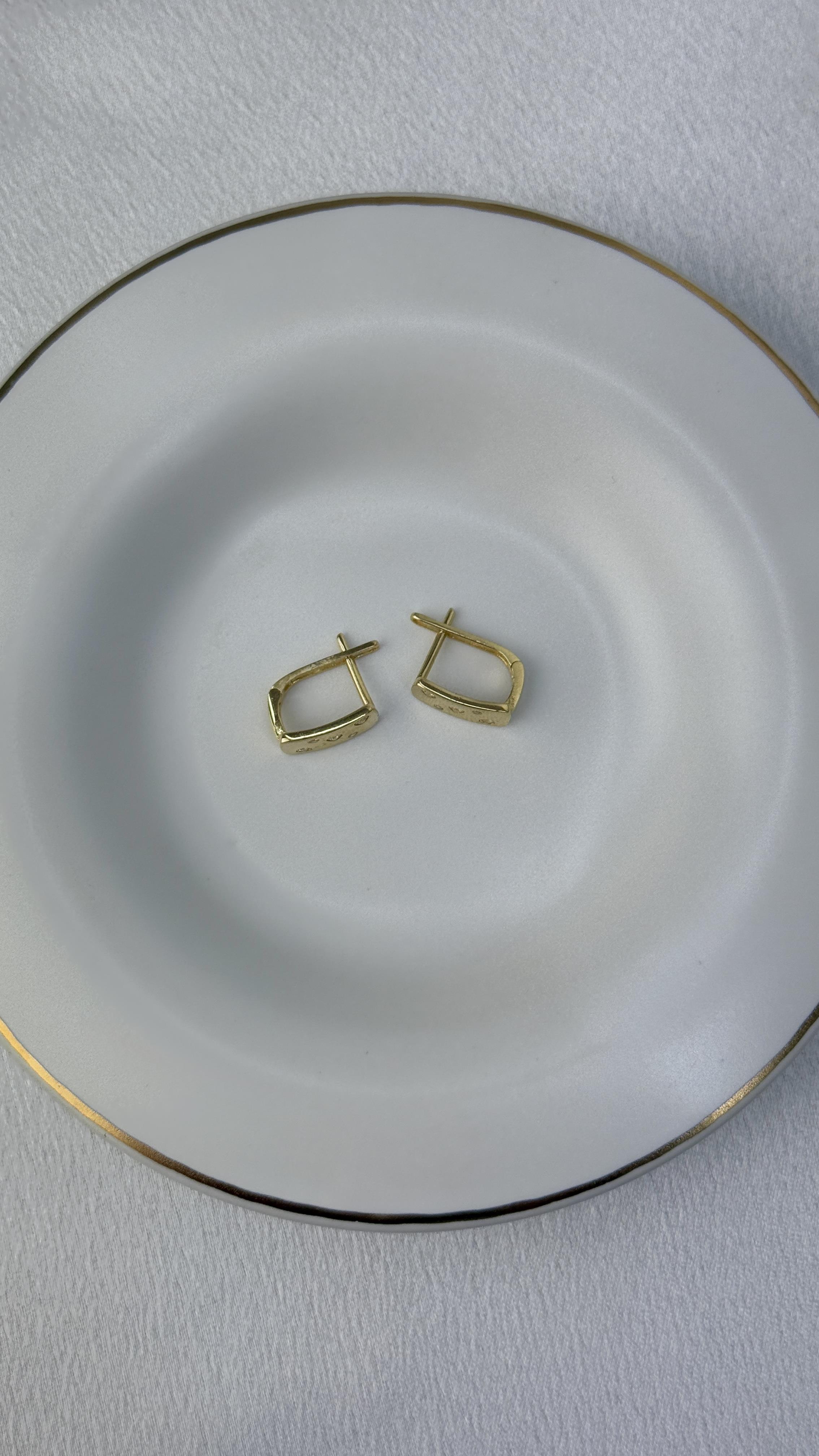 Kalp Figürlü Taşlı Altın Küpe