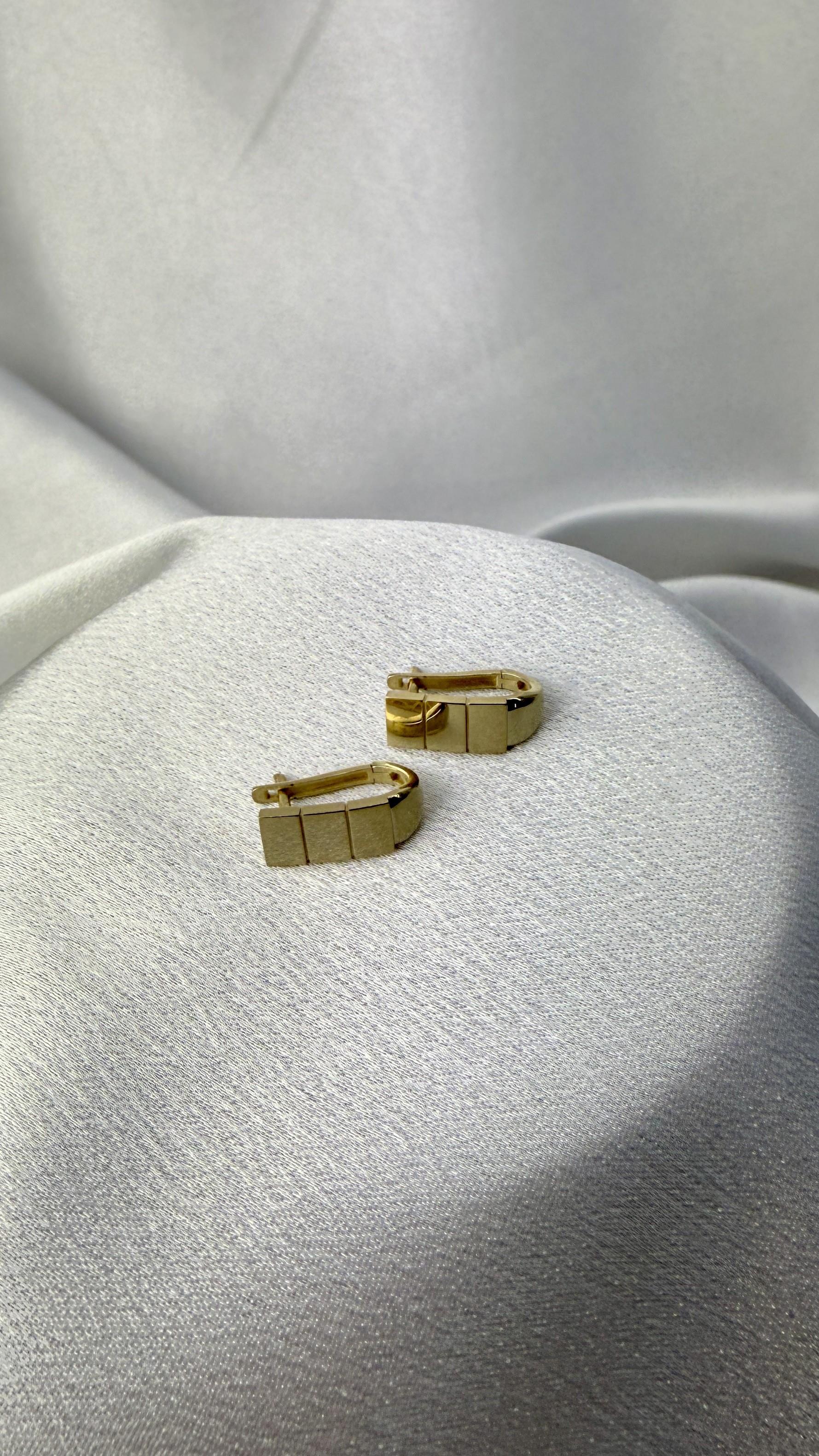 Kesik Altın Plakalı Küpe