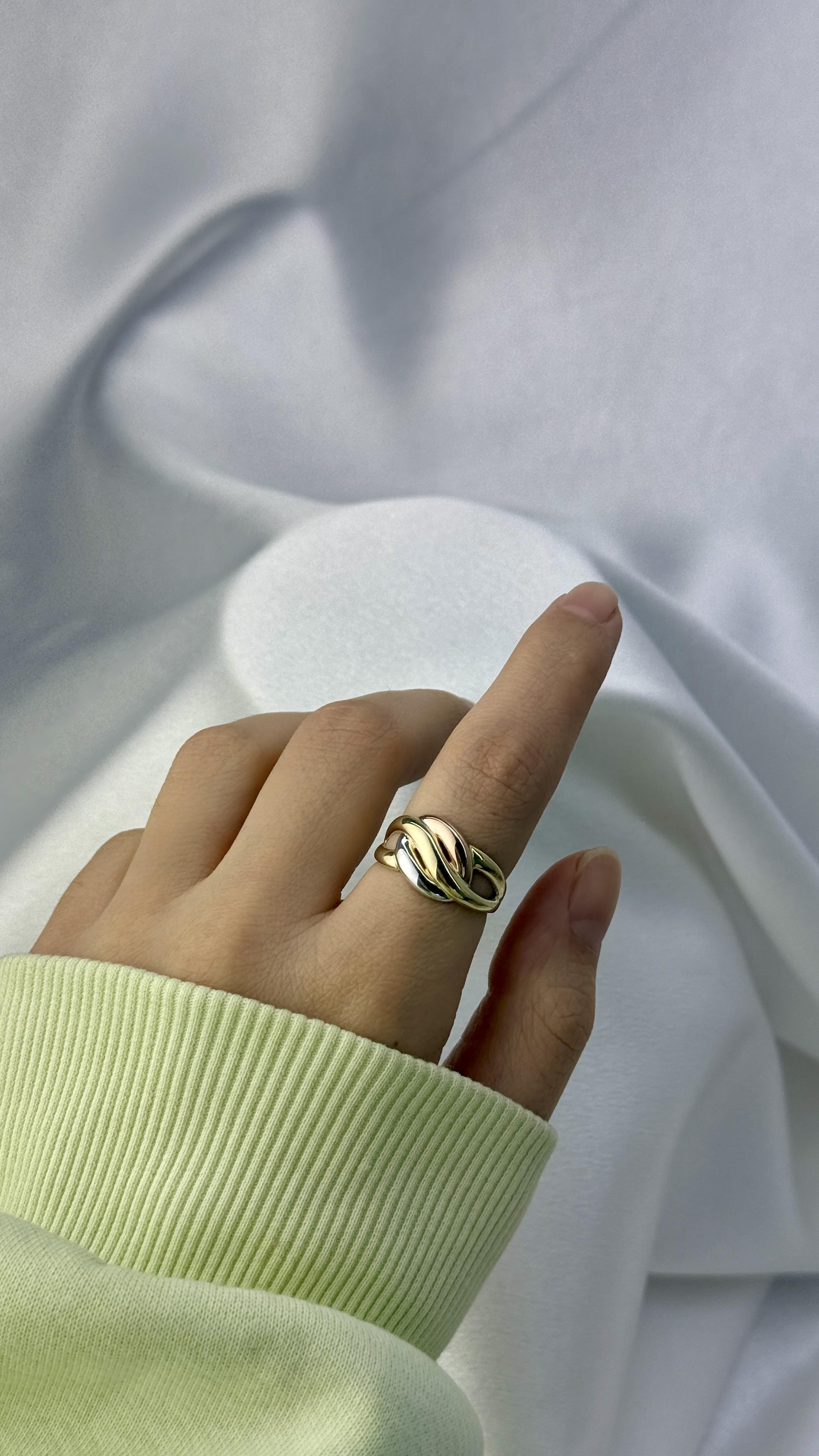 Üç Renk Örgü Altın Yüzük