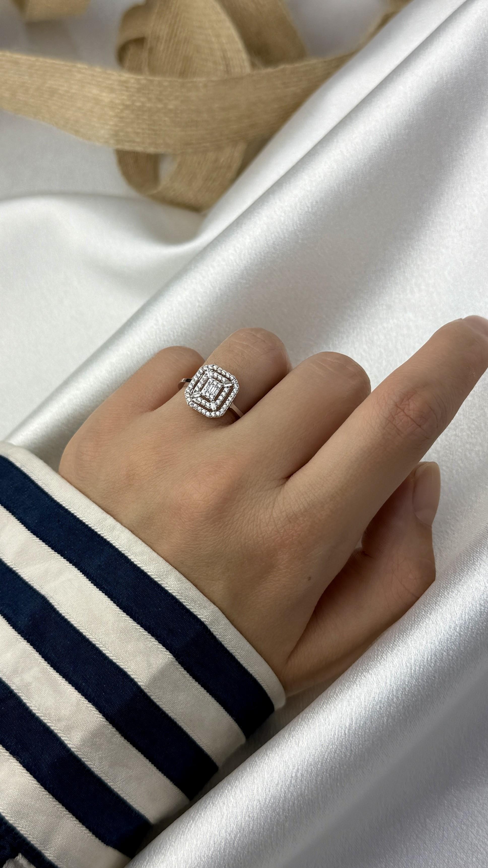 Zirkon Taşlı Baget Kesim Beyaz Altın Yüzük