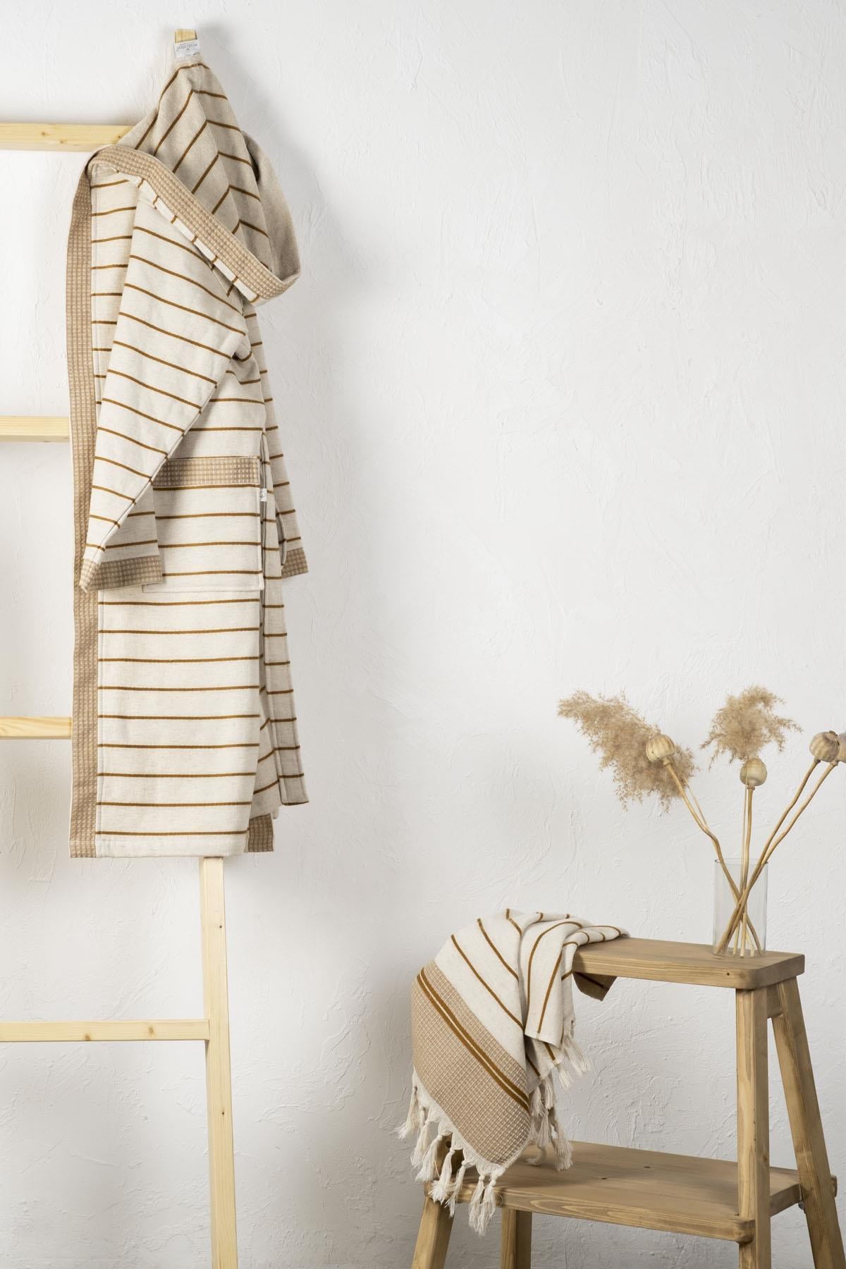 Ecocotton Arden Kadın Bornoz %100 Organik Pamuk Kenevir Karışımlı Bornoz Çizgili Hardal