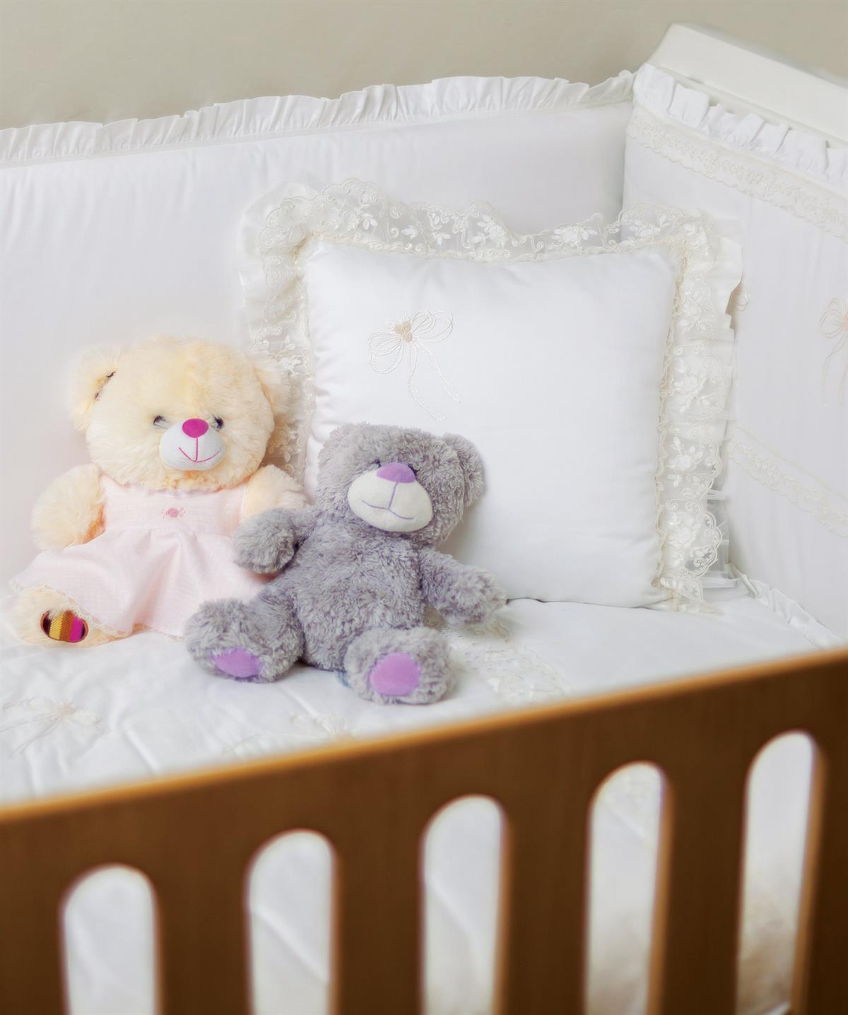 Mede Kids Fiyonk Nakışlı Yatak Koruma Pembe Nakışlı