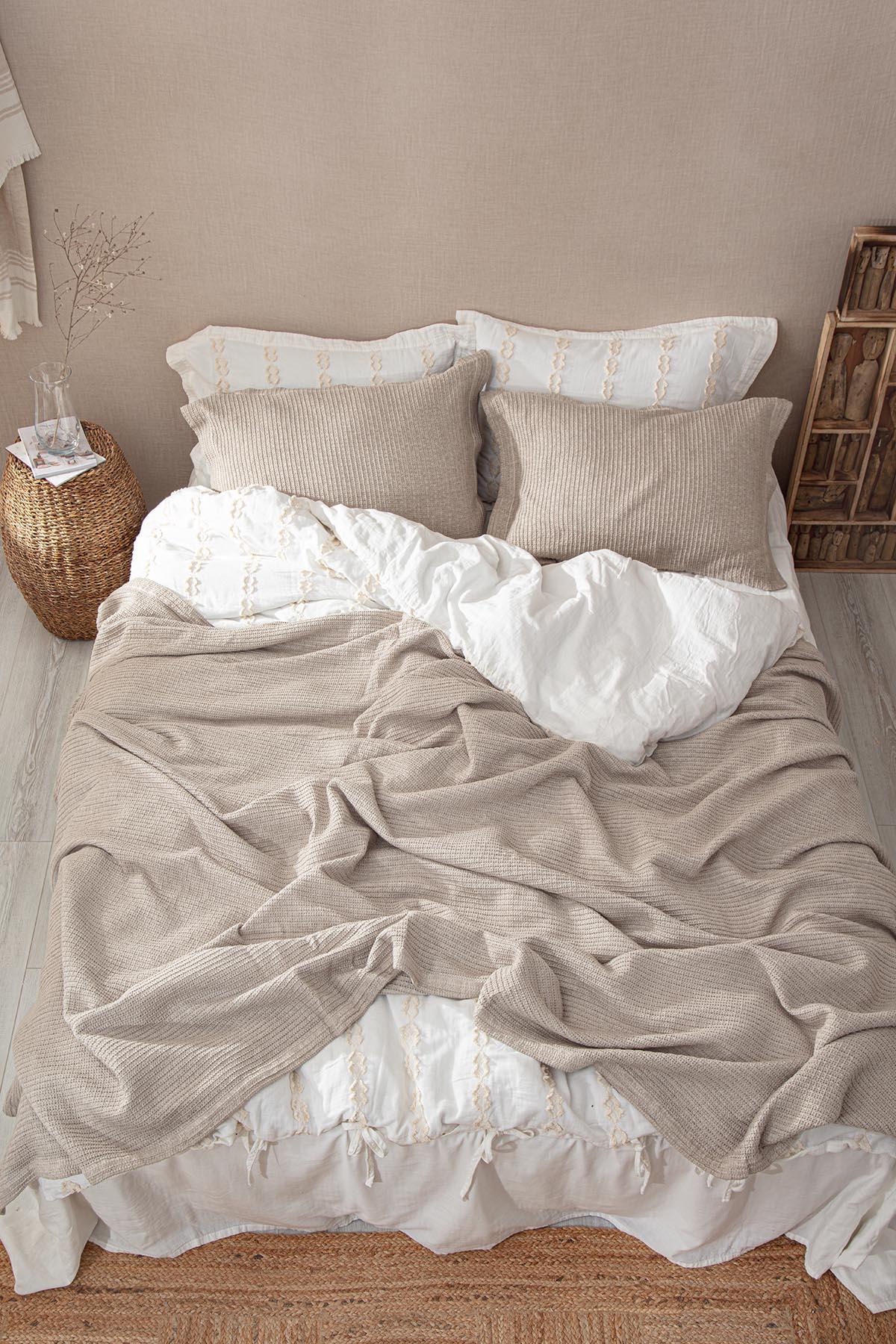 Ecocotton Sara Çift Kişilik Yatak Örtüsü %100 Organik Pamuk Pike Bej 220x240 Cm