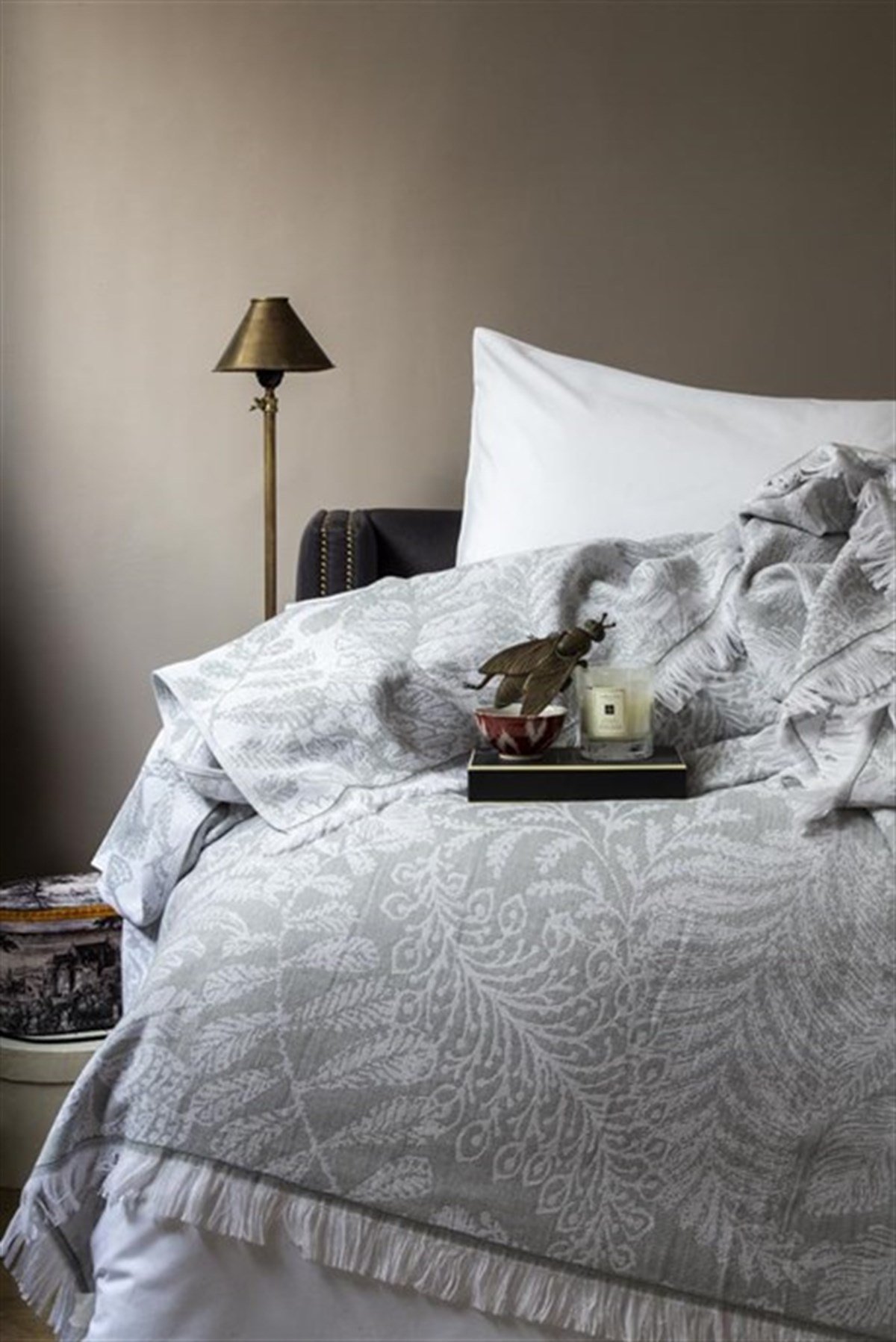 İssimo Gardeniere Çift Kişilik Yatak Örtüsü Gri 220*240 cm