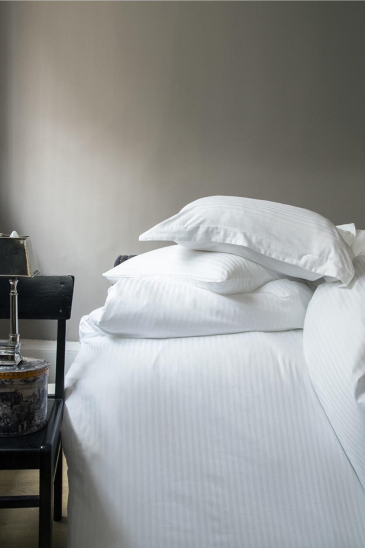 White Series Yollu Saten Yastık Kılıfı 50*70+5 Cm.(2 Adet)