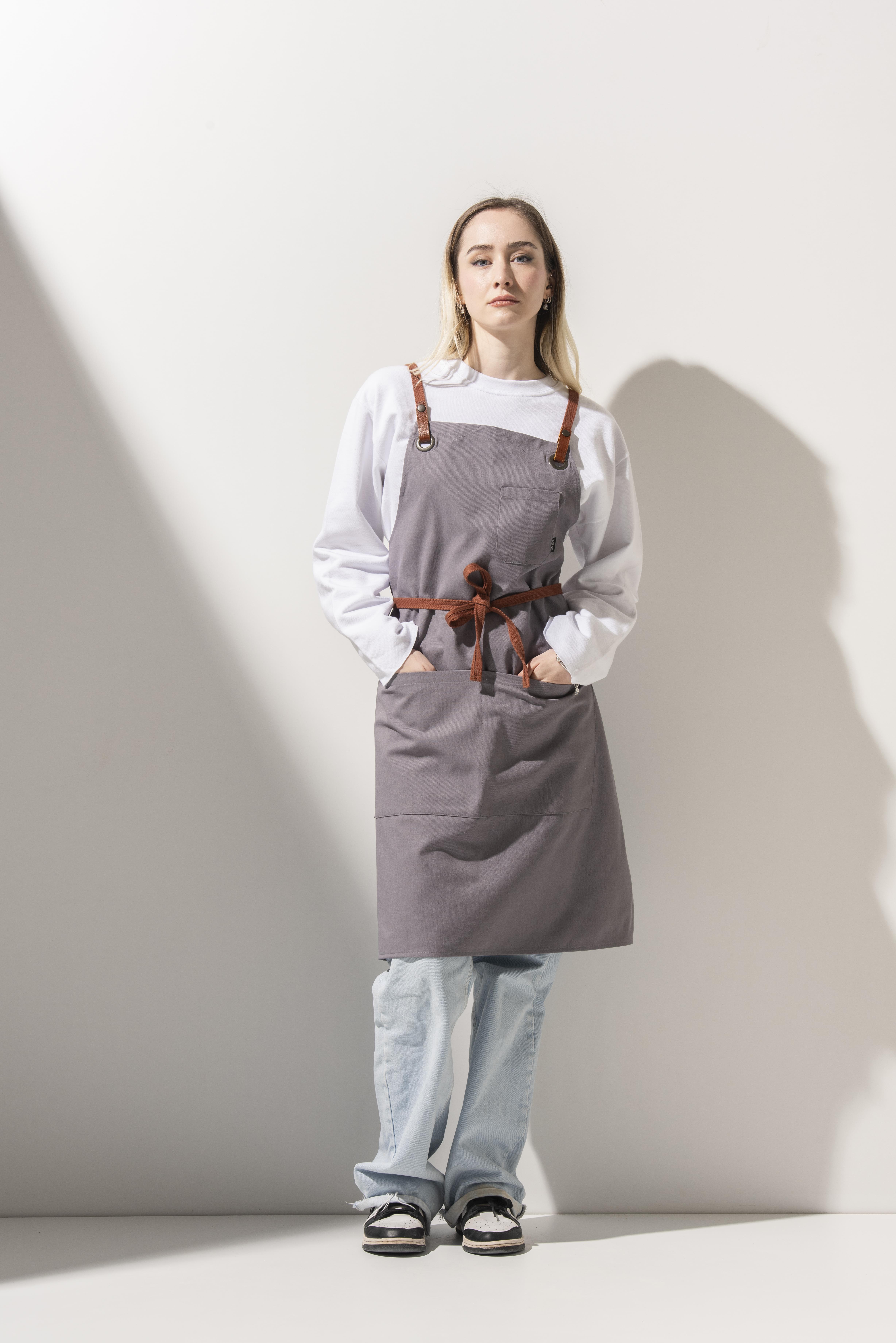 D-177 THOMAS - Çıkarılabilir Taba Rengi Askılı Açık Gri Önlük 