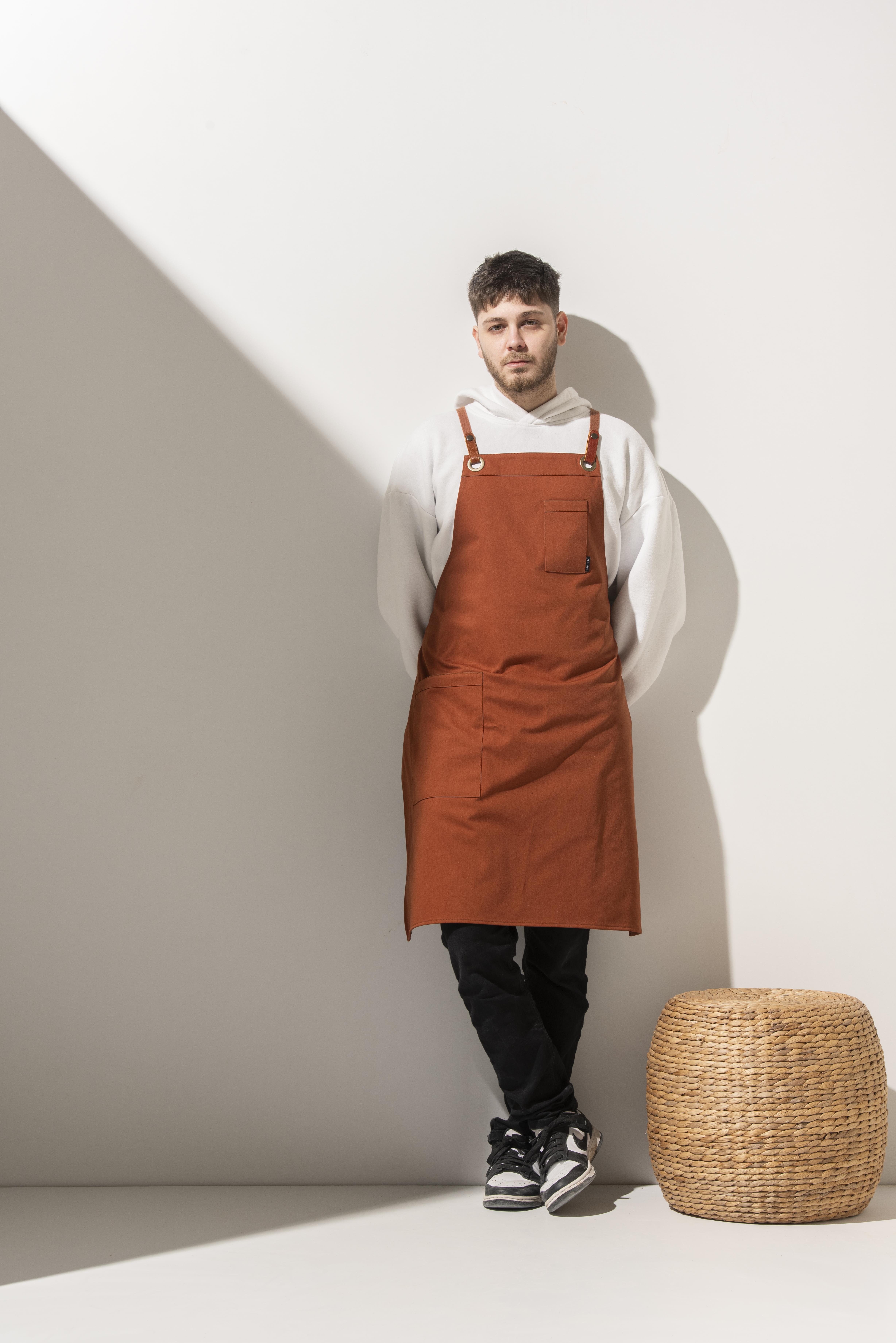 D-177 THOMAS - Çıkarılabilir Taba Rengi Askılı Kiremit Önlük 