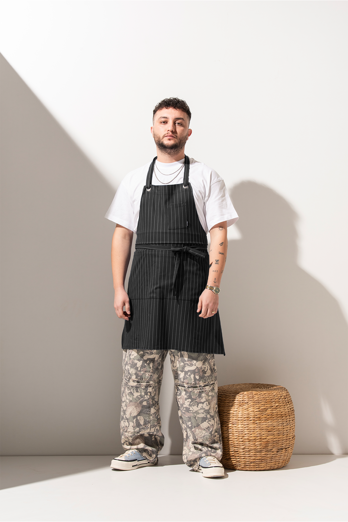 PREMIUM K-114 AXEL - Cep Detaylı Siyah Beyaz Çizgili Önlük 