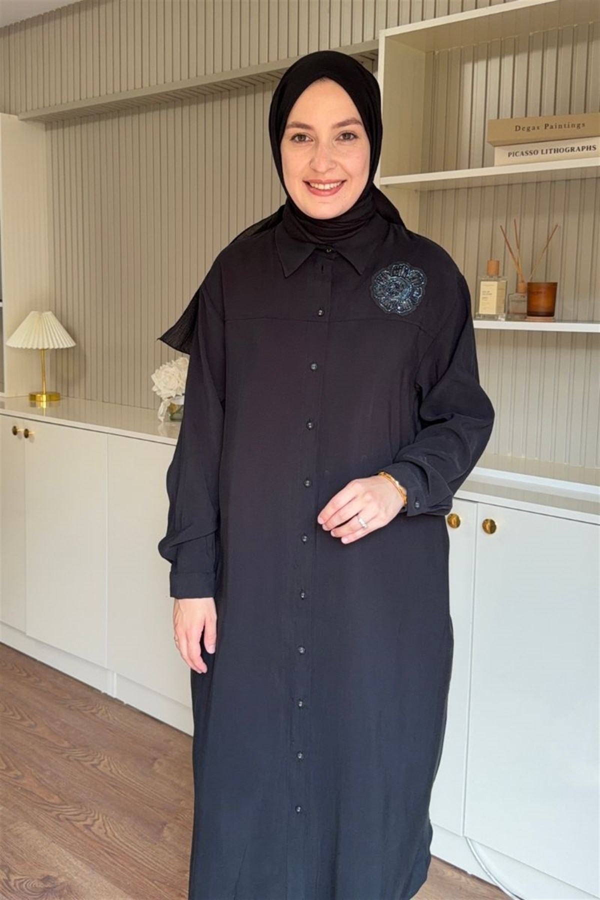 Armine Trend Çiçek Detaylı Uzun Tunik Siyah