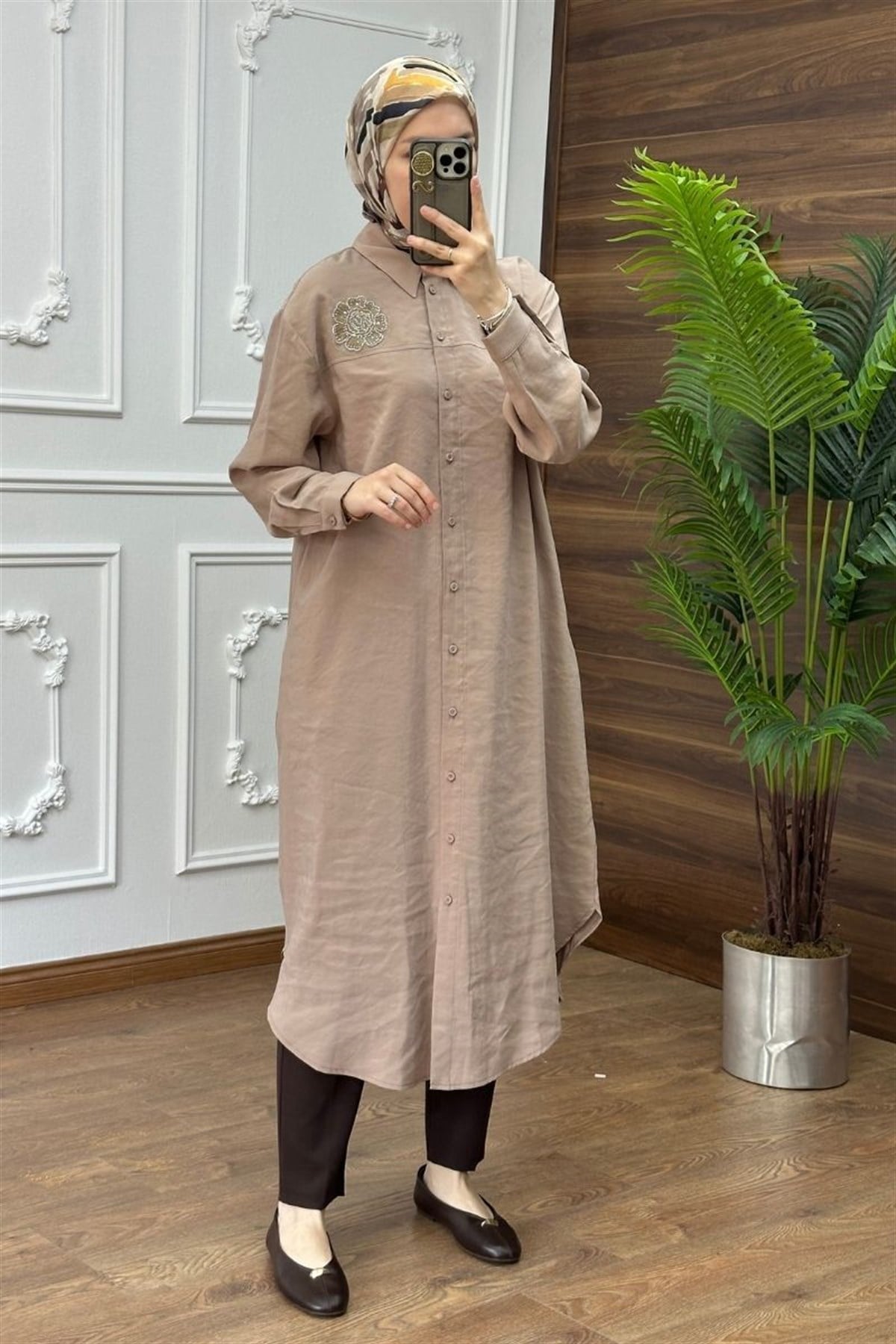 Armine Trend Çiçek Detaylı Uzun Tunik Vizon