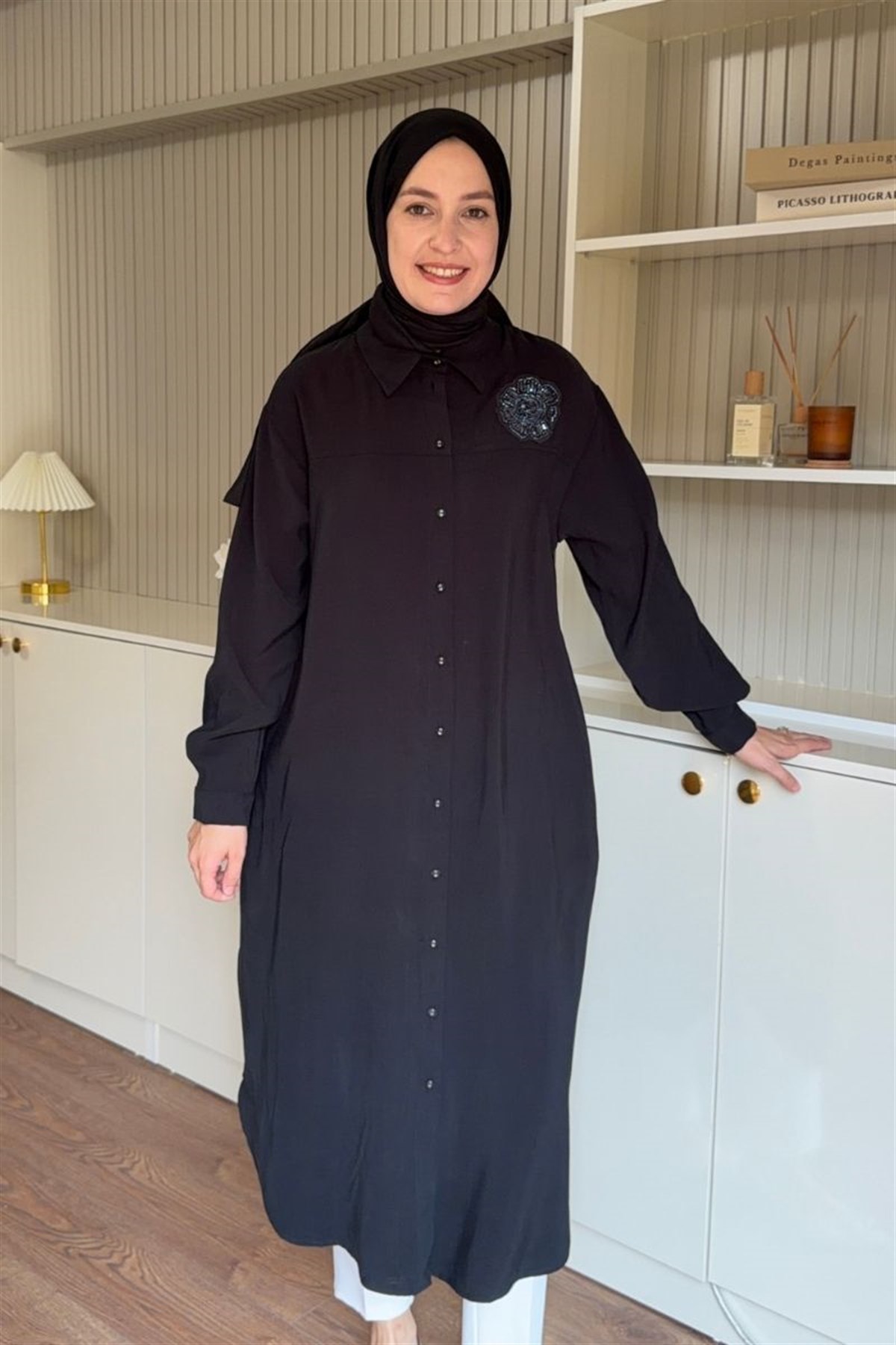 Armine Trend Çiçek Detaylı Uzun Tunik Siyah
