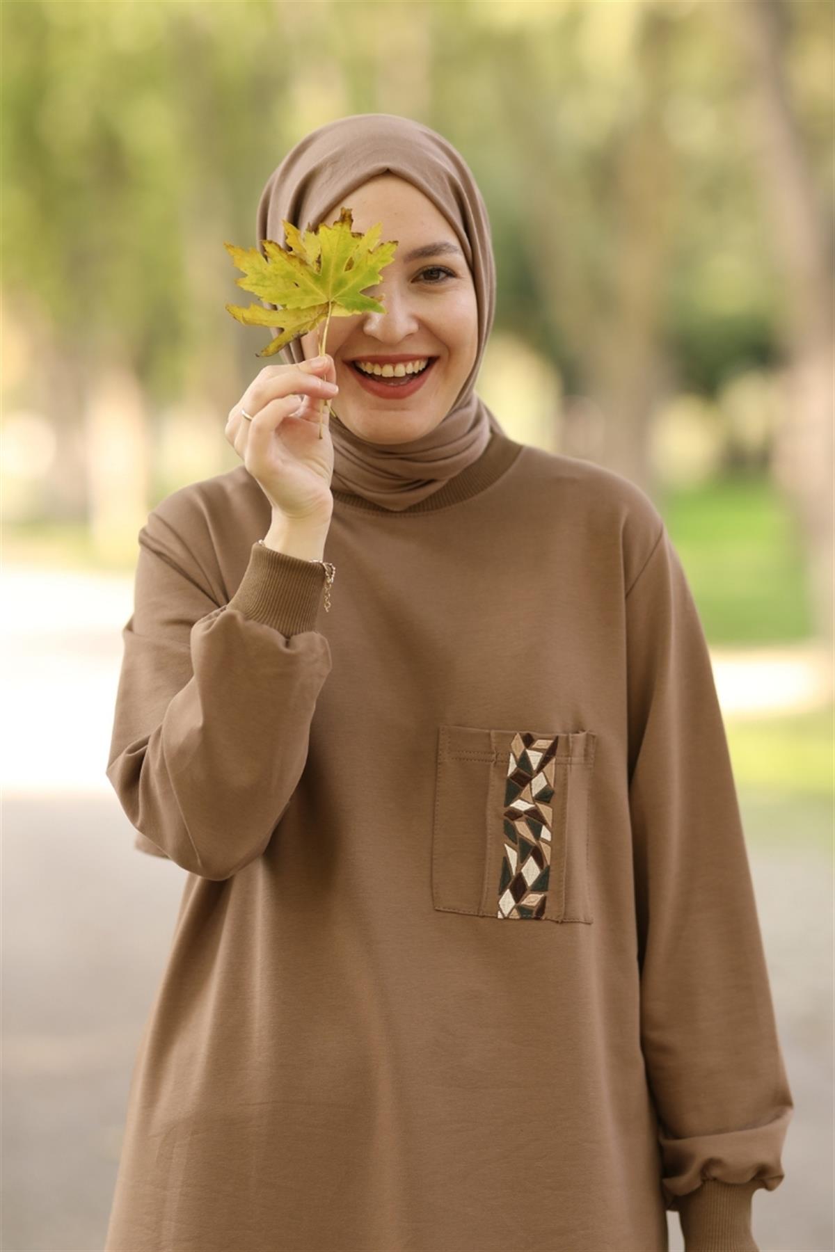 Basic Nakışlı Uzun Sweat Kahve