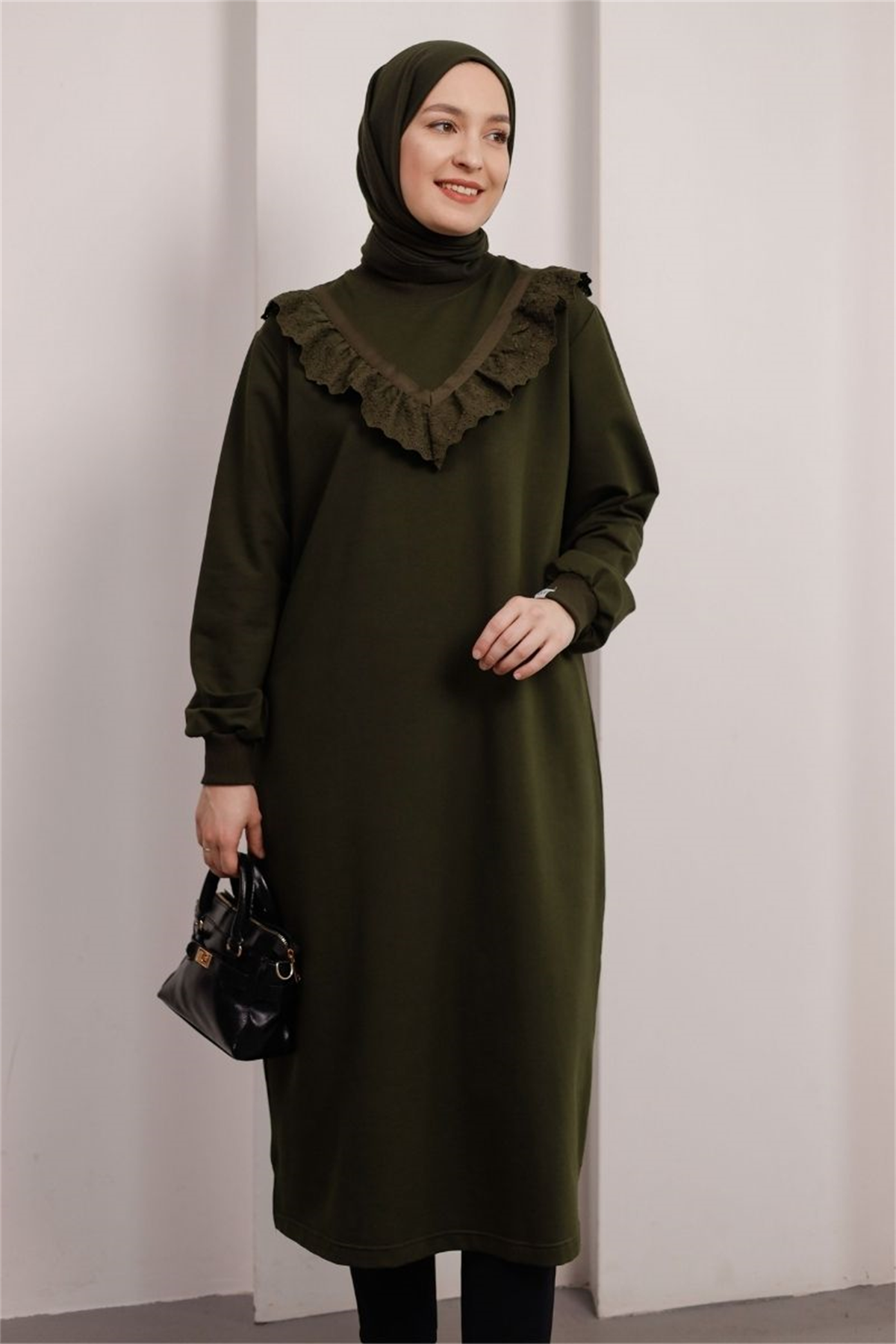 Brode Detaylı Uzun Sweat Haki