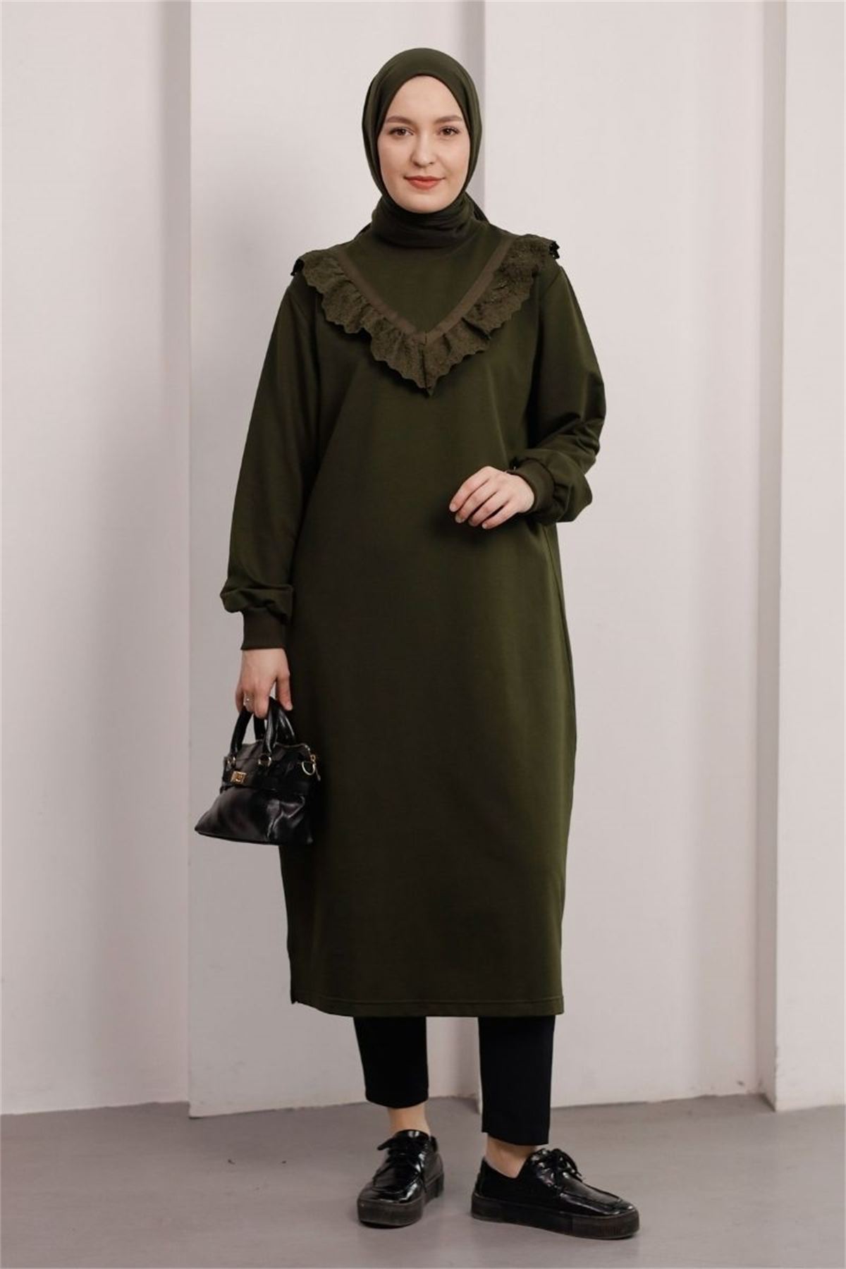 Brode Detaylı Uzun Sweat Haki