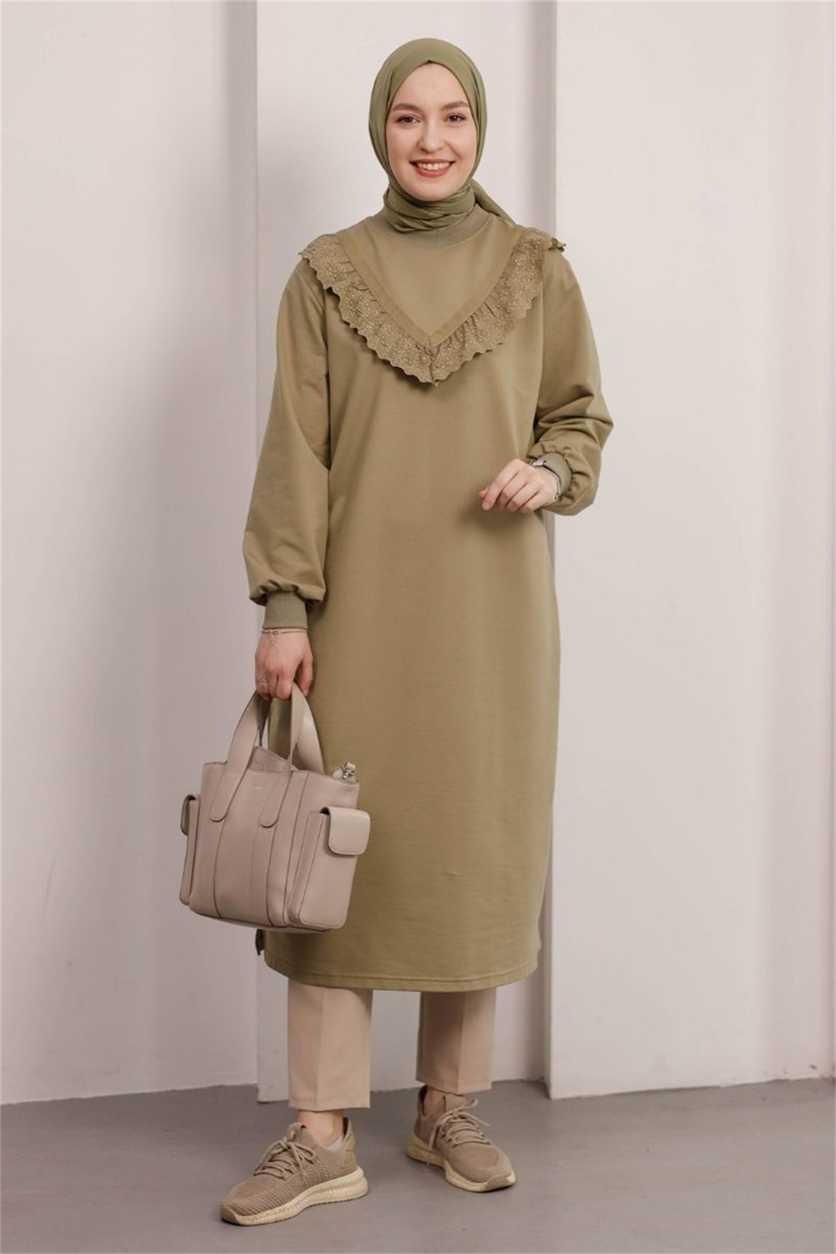 Brode Detaylı Uzun Sweat Soft Çağla