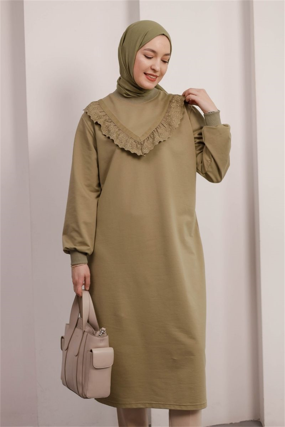 Brode Detaylı Uzun Sweat Soft Çağla