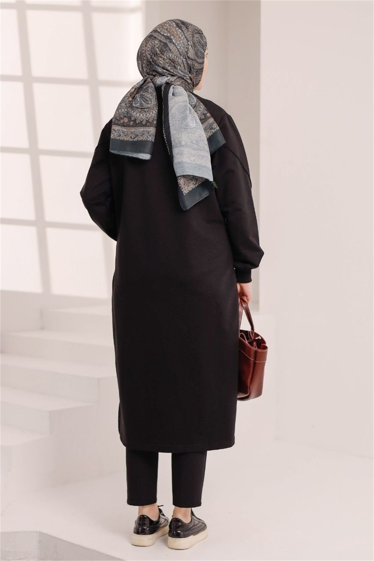 Dikiş Detaylı Uzun Sweat Siyah