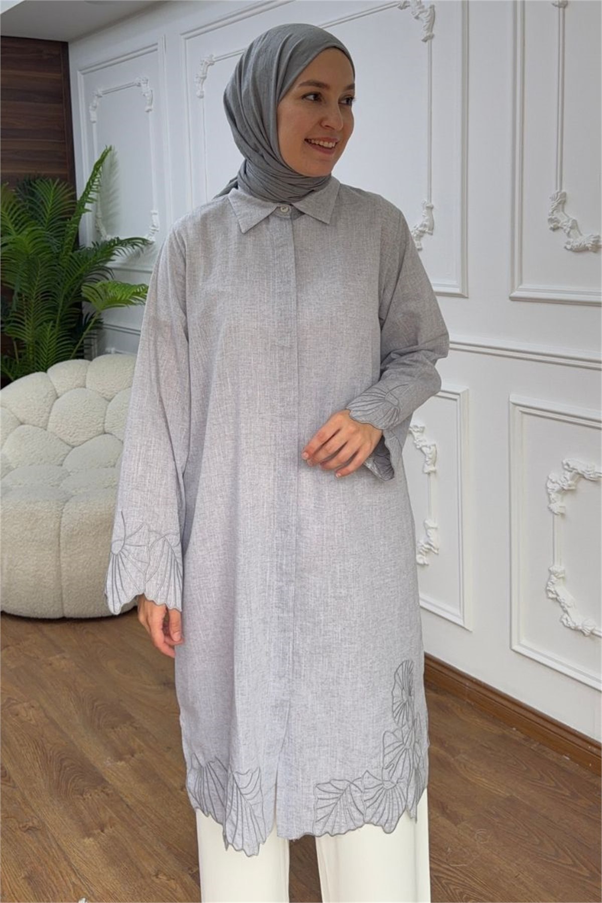 Etek Ucu Ve Kolları Nakışlı Tunik Gri