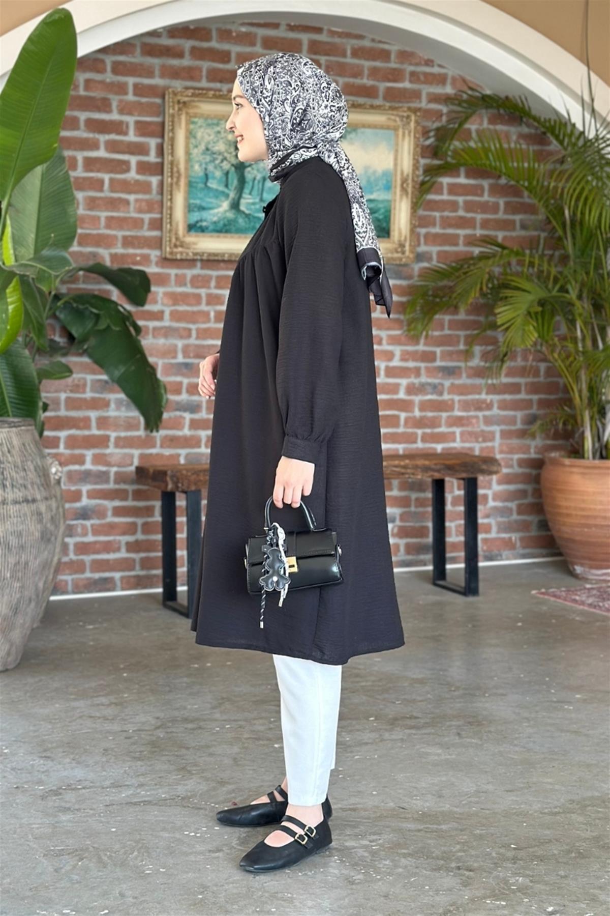 Lavin Önü Britli Tunik Siyah