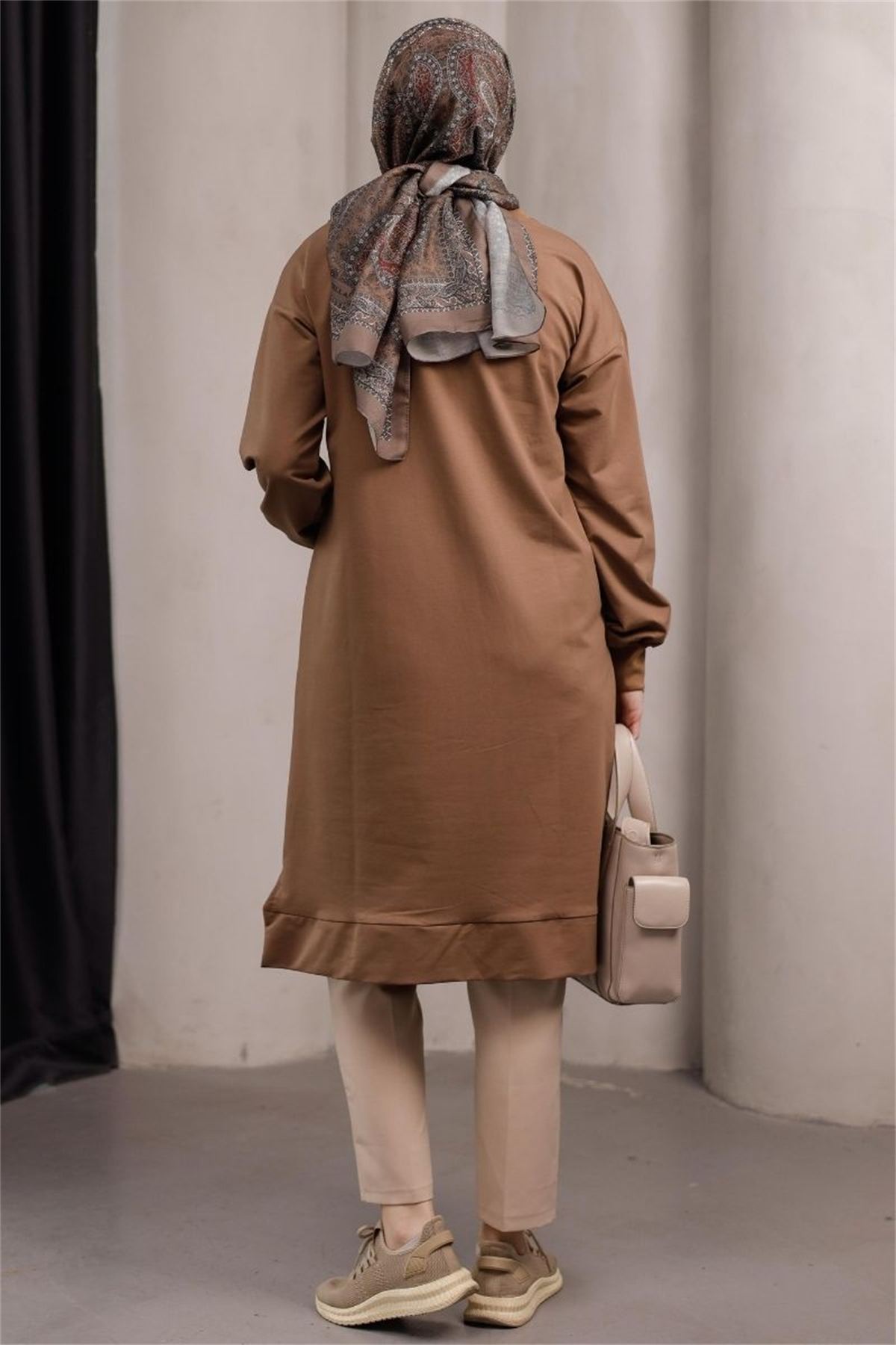 Marin Uzun Sweat Camel