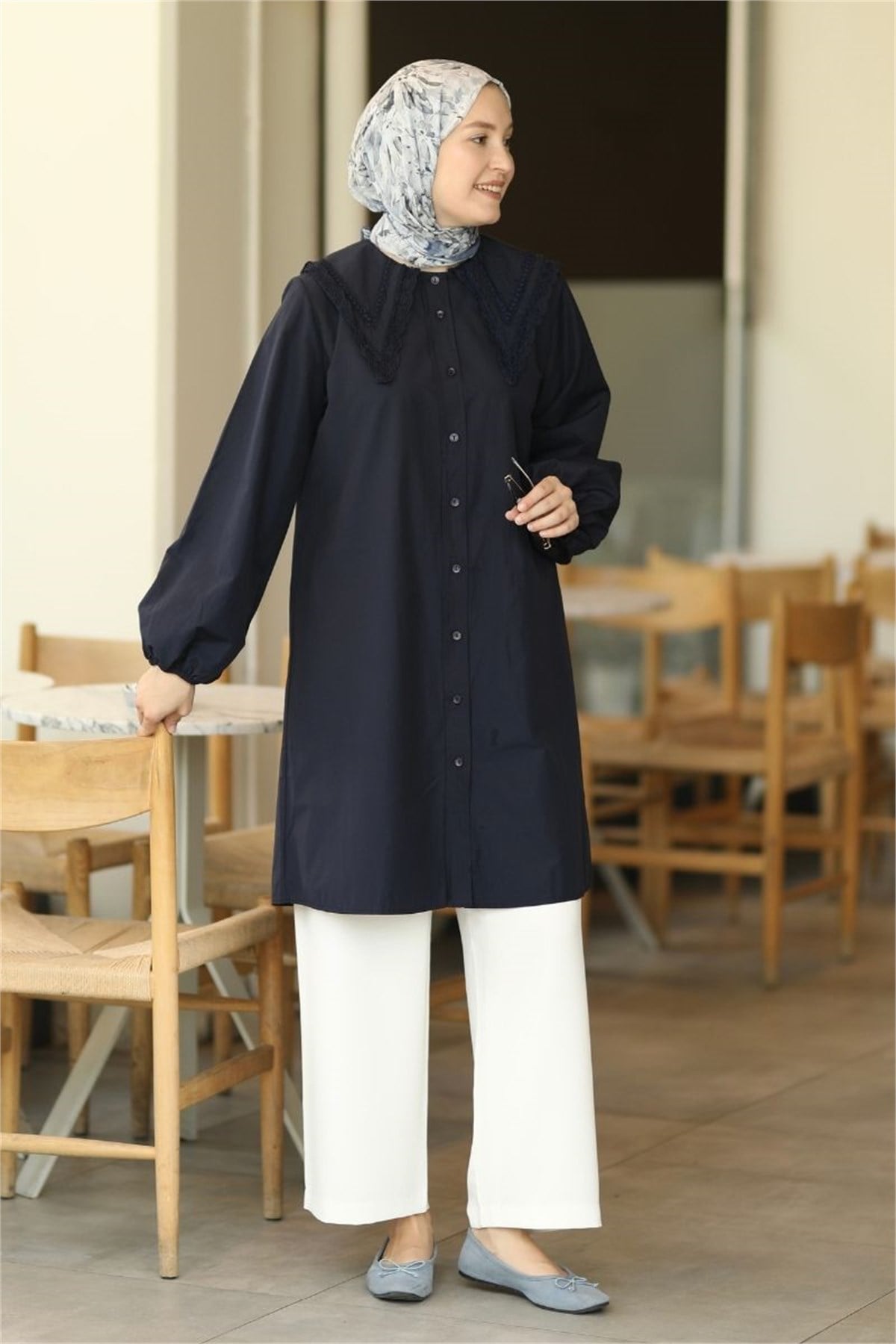 Yakası Dantelli Poplin Tunik Lacivert
