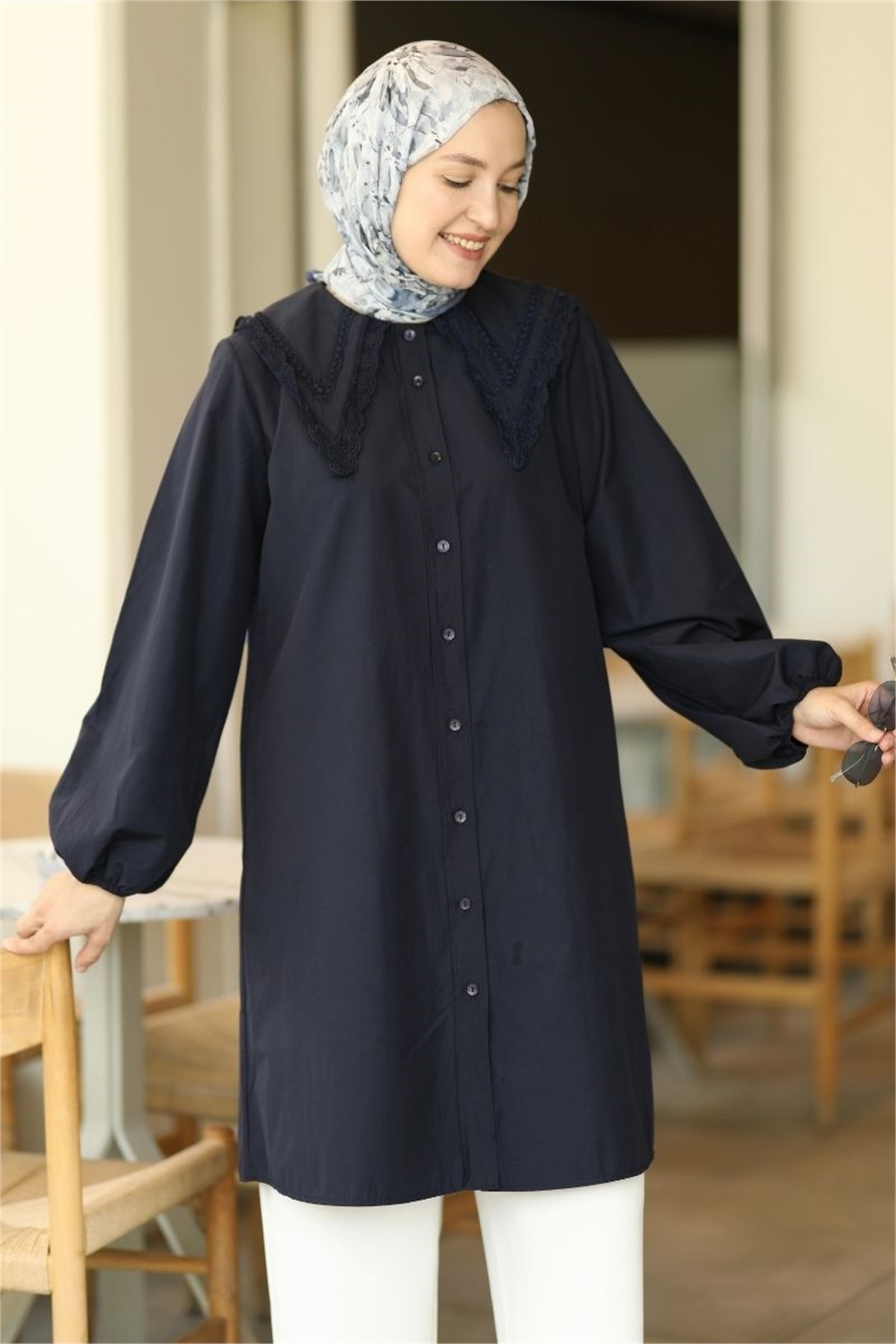 Yakası Dantelli Poplin Tunik Lacivert