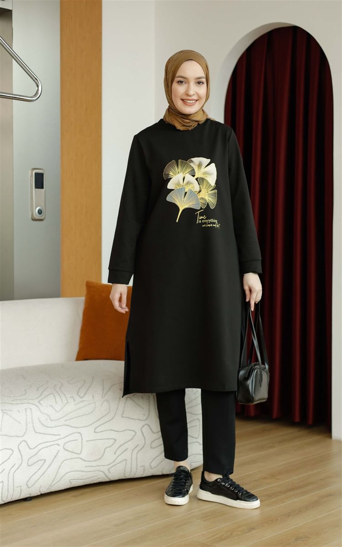 Yaprak Baskılı Uzun Sweat Siyah