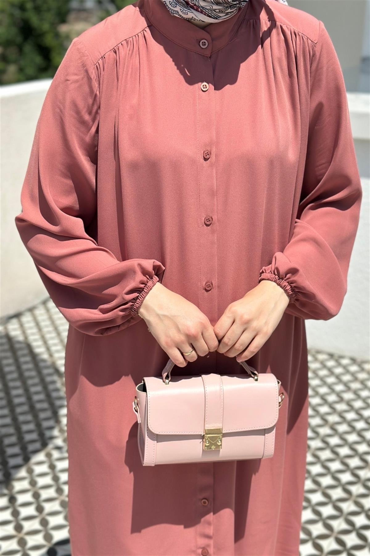 Zarif Düğmeli Medine İpeği Tunik Soft Pudra