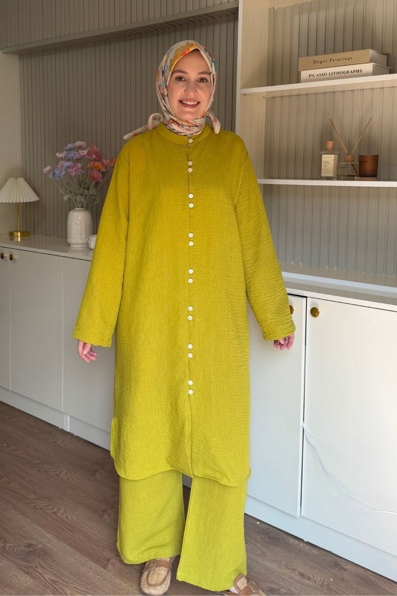 Önü Biritli Valentino Takım Olive