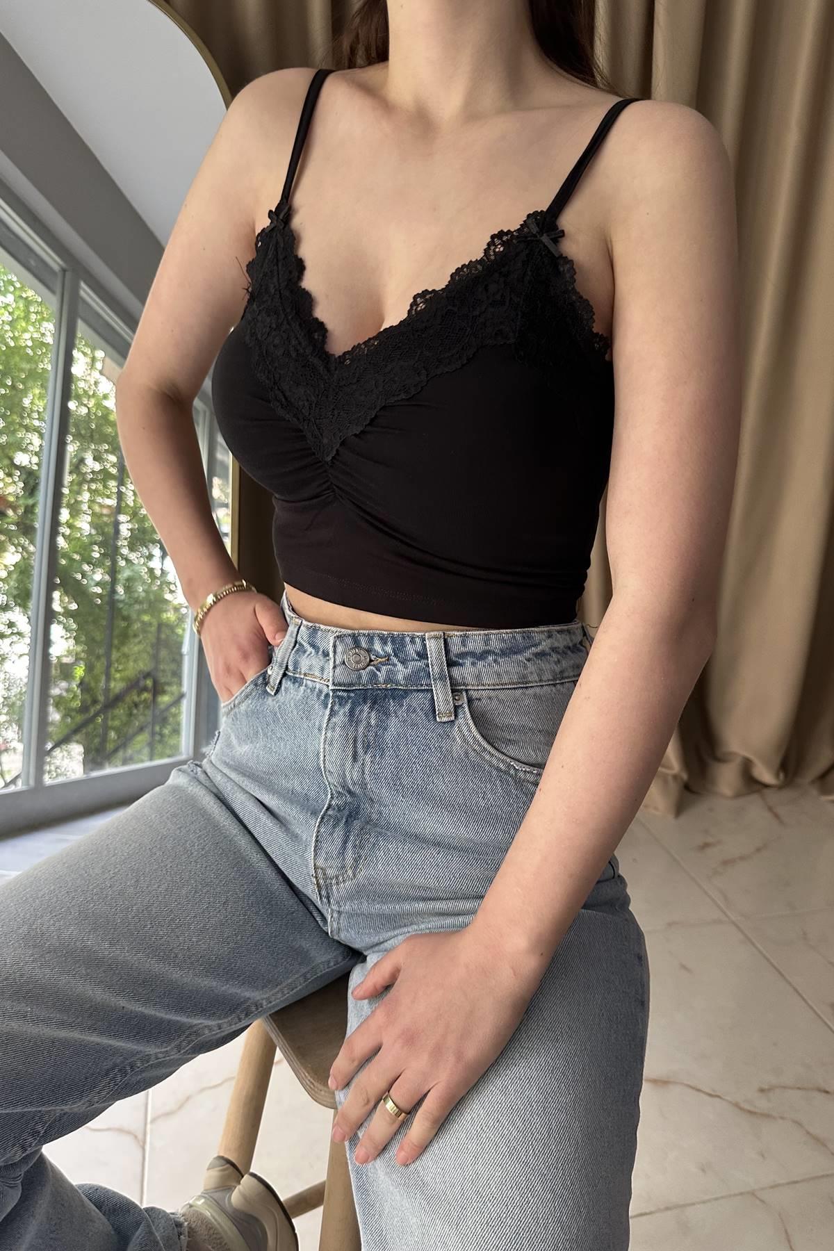 DANTEL DETAYLI TOP
