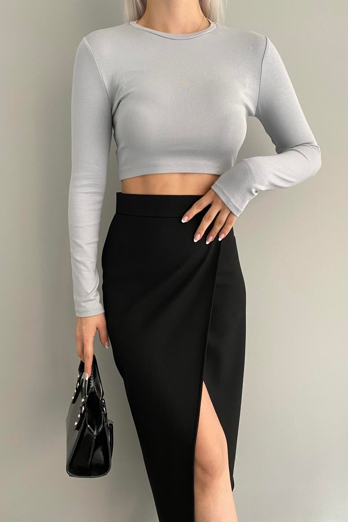 BİSİKLET YAKA CROP BLUZ