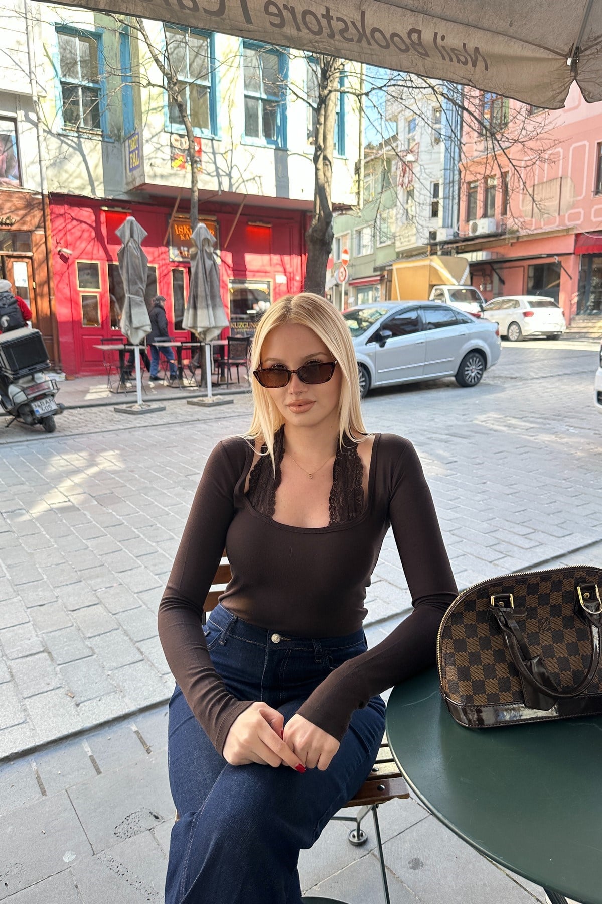 BOYUNDAN DANTEL GEÇMELİ BLUZ