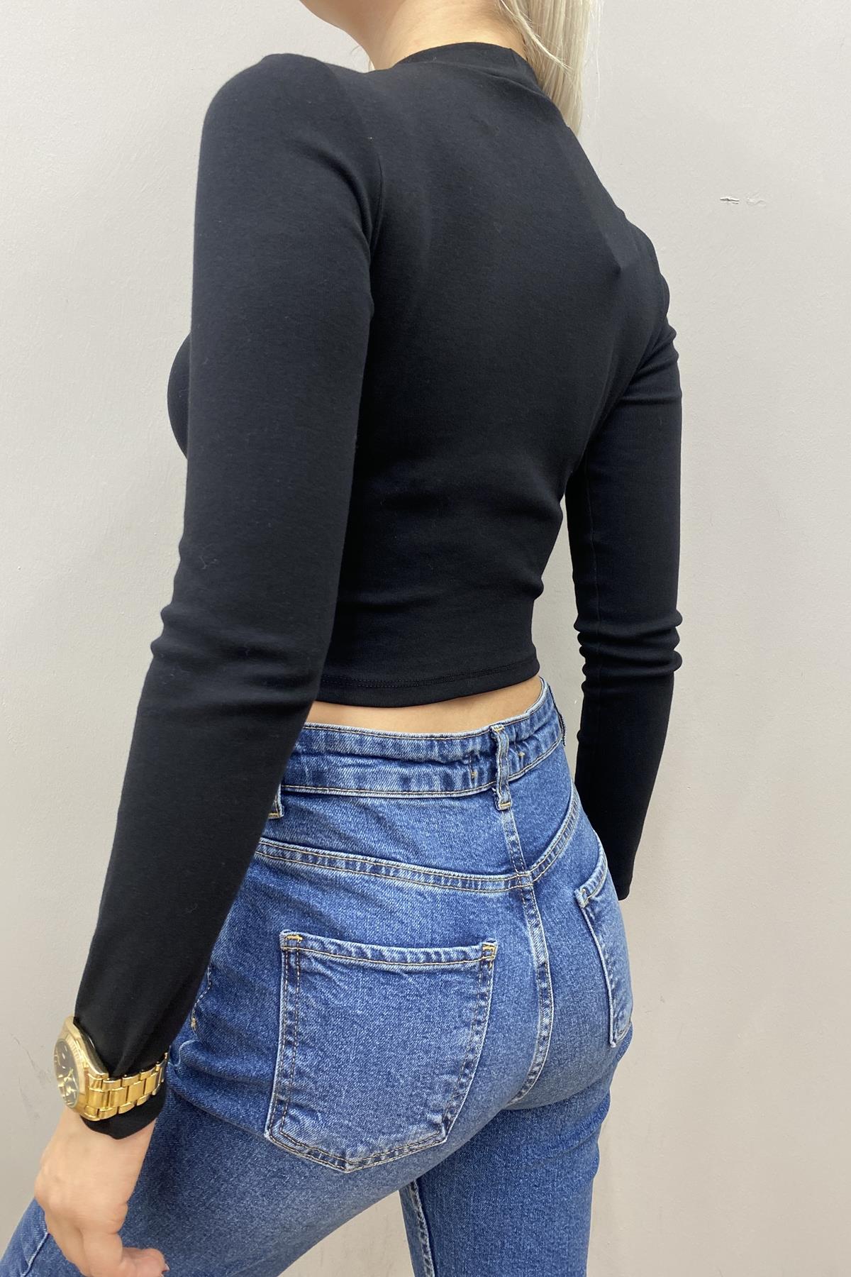 DİK YAKA CROP BLUZ