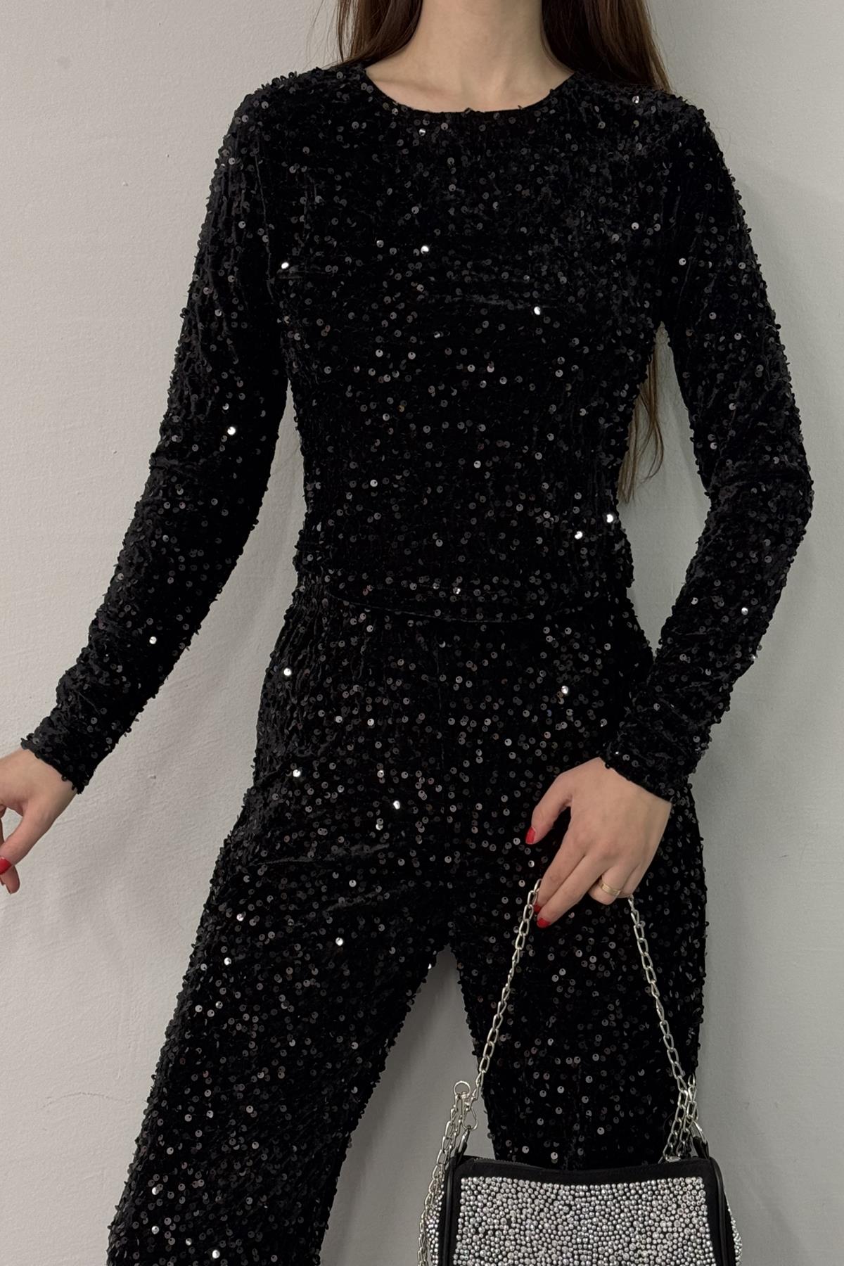 PUL DETAYLI KADİFE BLUZ
