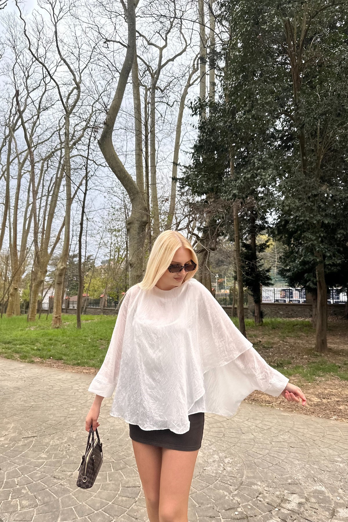 ŞAL DETAYLI BLUZ