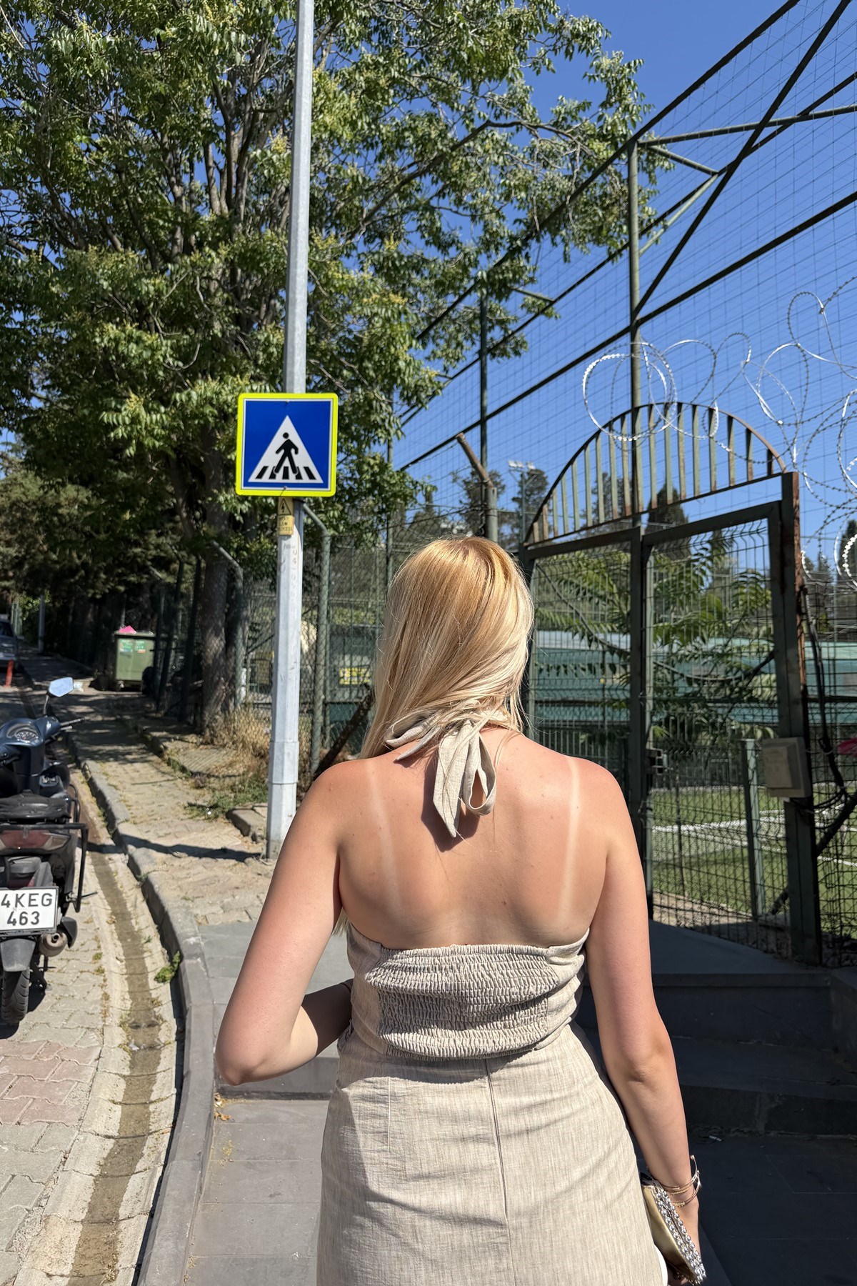 ŞERİT BONCUK DETAYLI BLUZ