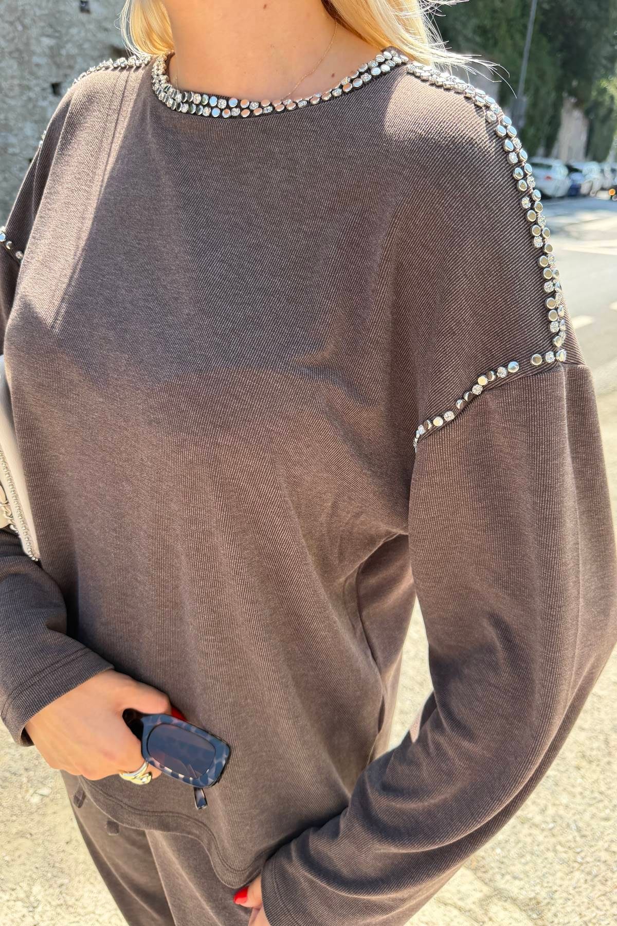 TAŞ DETAY ÖRME BLUZ