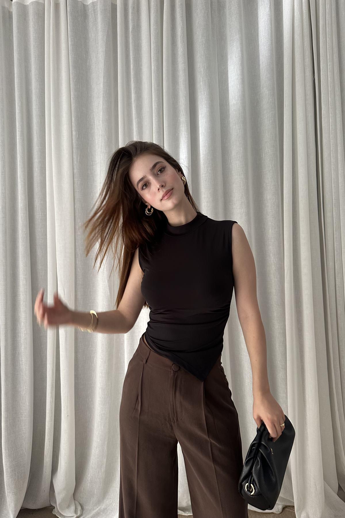 DİK YAKA ASİMETRİK BADY